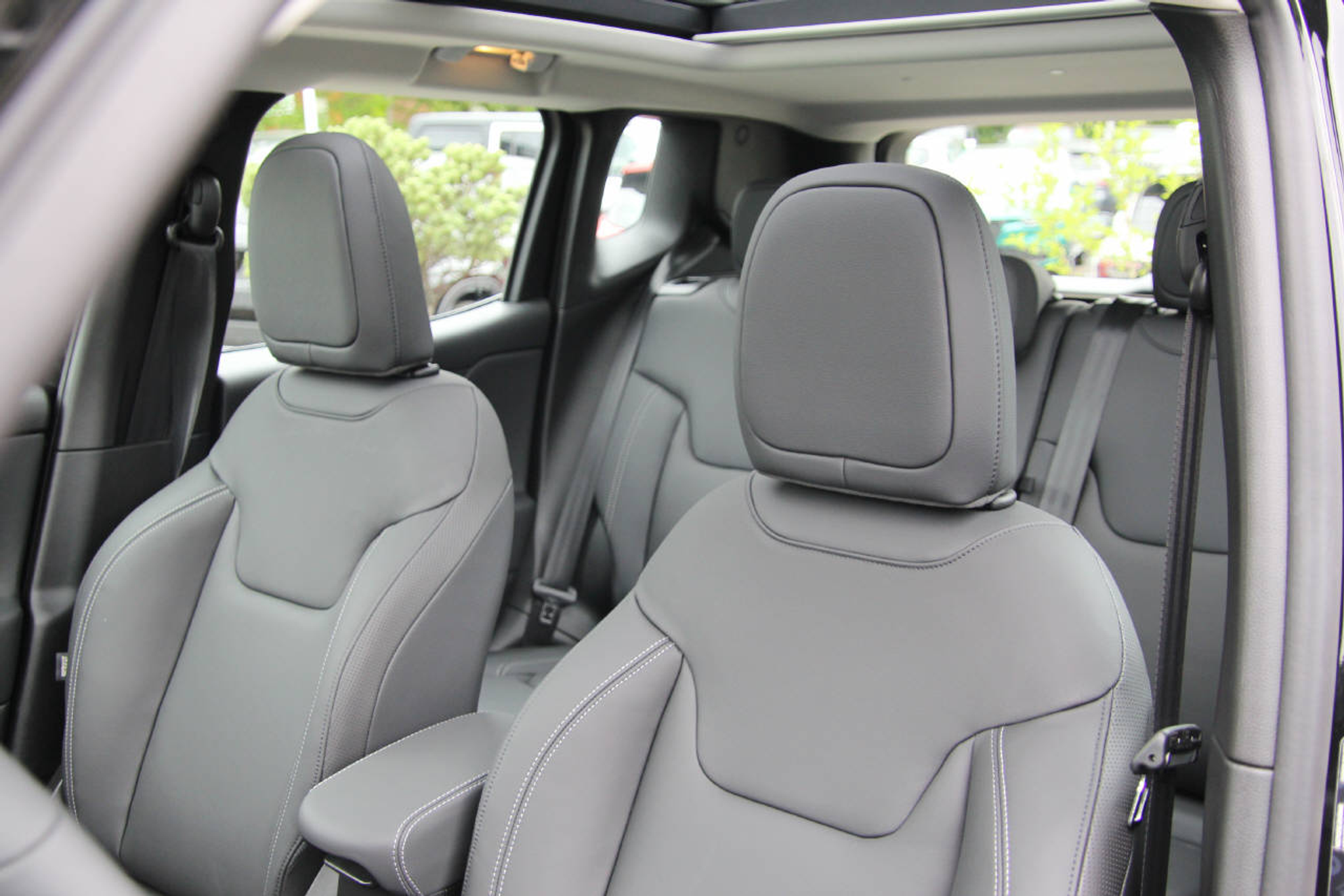 listing desktop thumbnail image 10