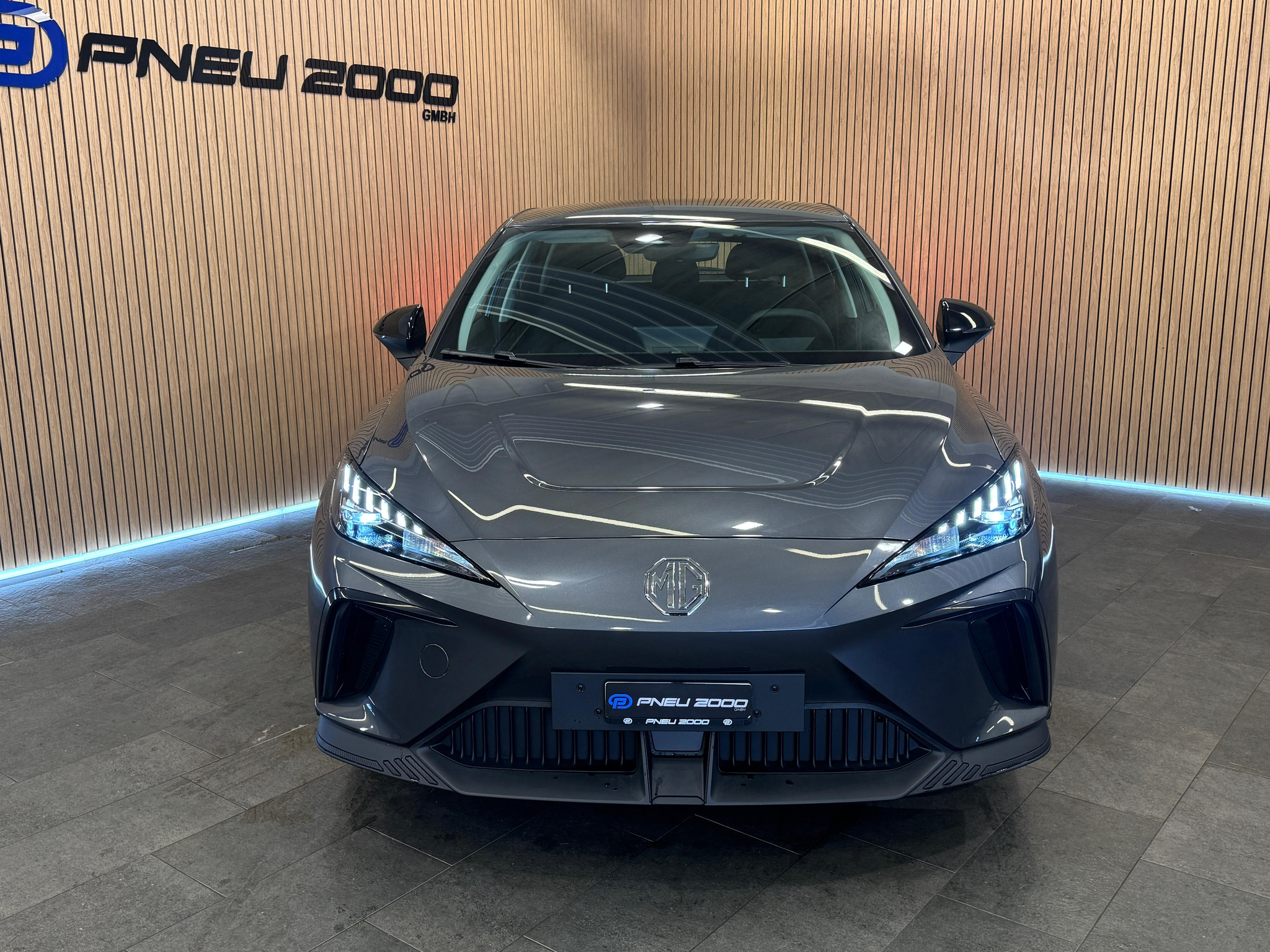 listing desktop thumbnail image 1