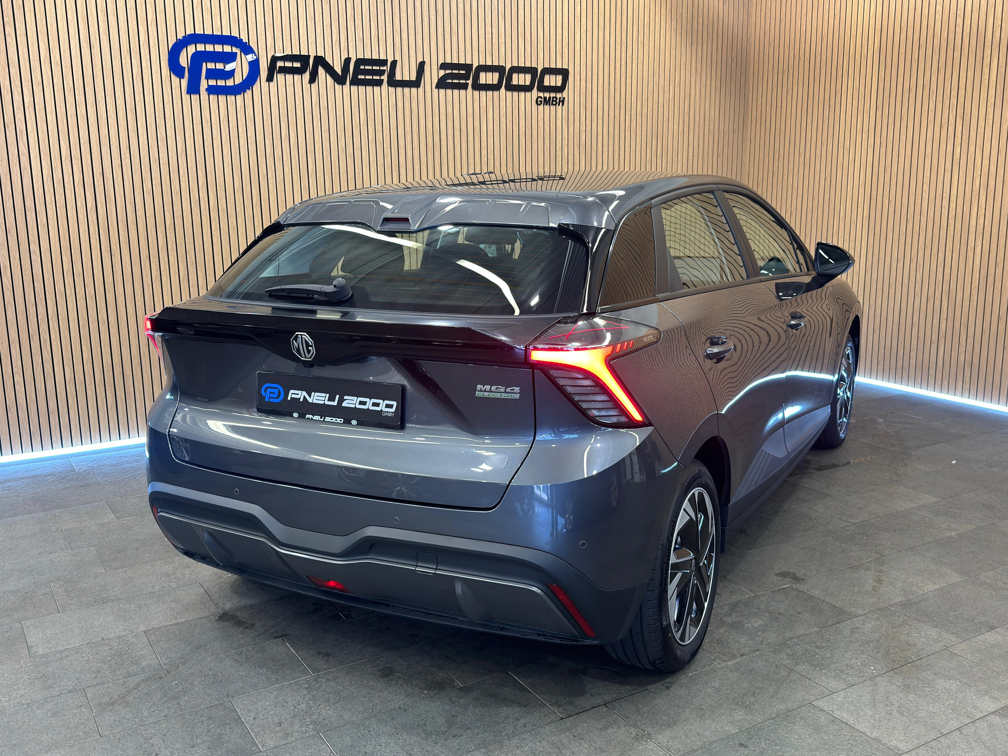 listing desktop thumbnail image 2