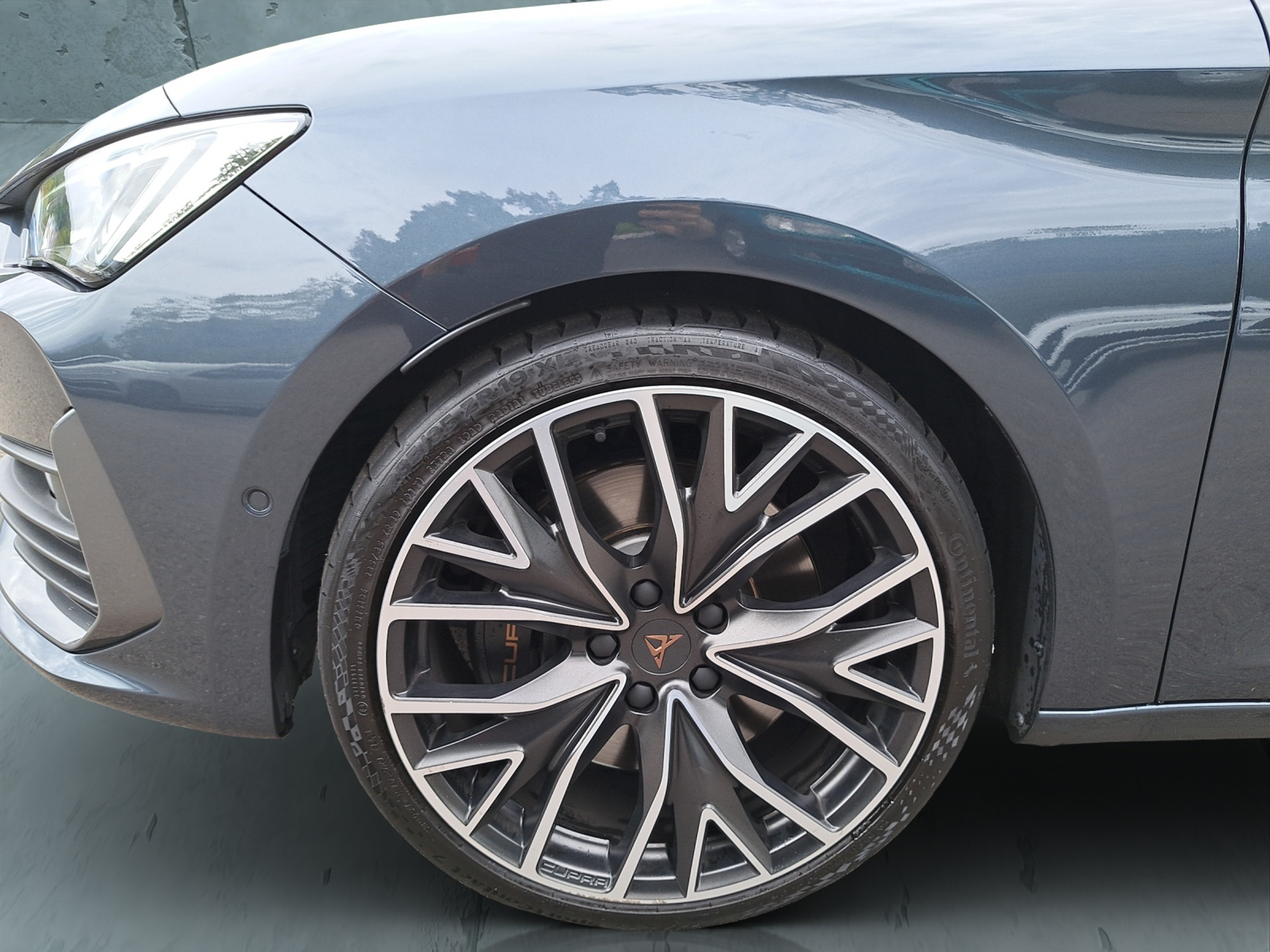 listing desktop thumbnail image 8