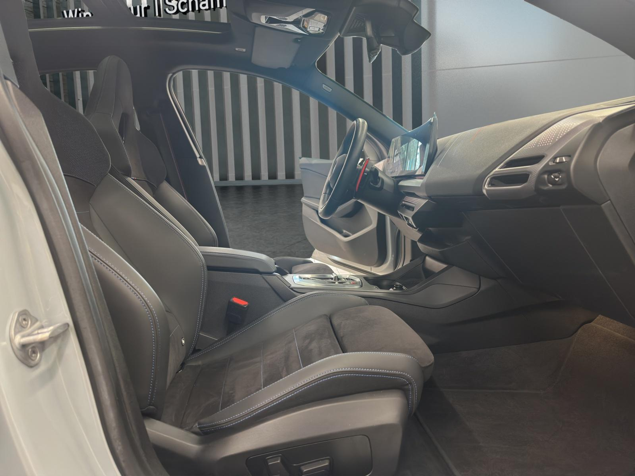 listing desktop thumbnail image 15