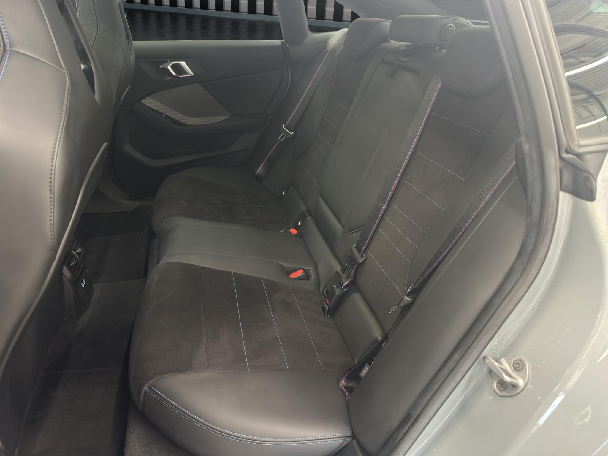 listing desktop thumbnail image 19