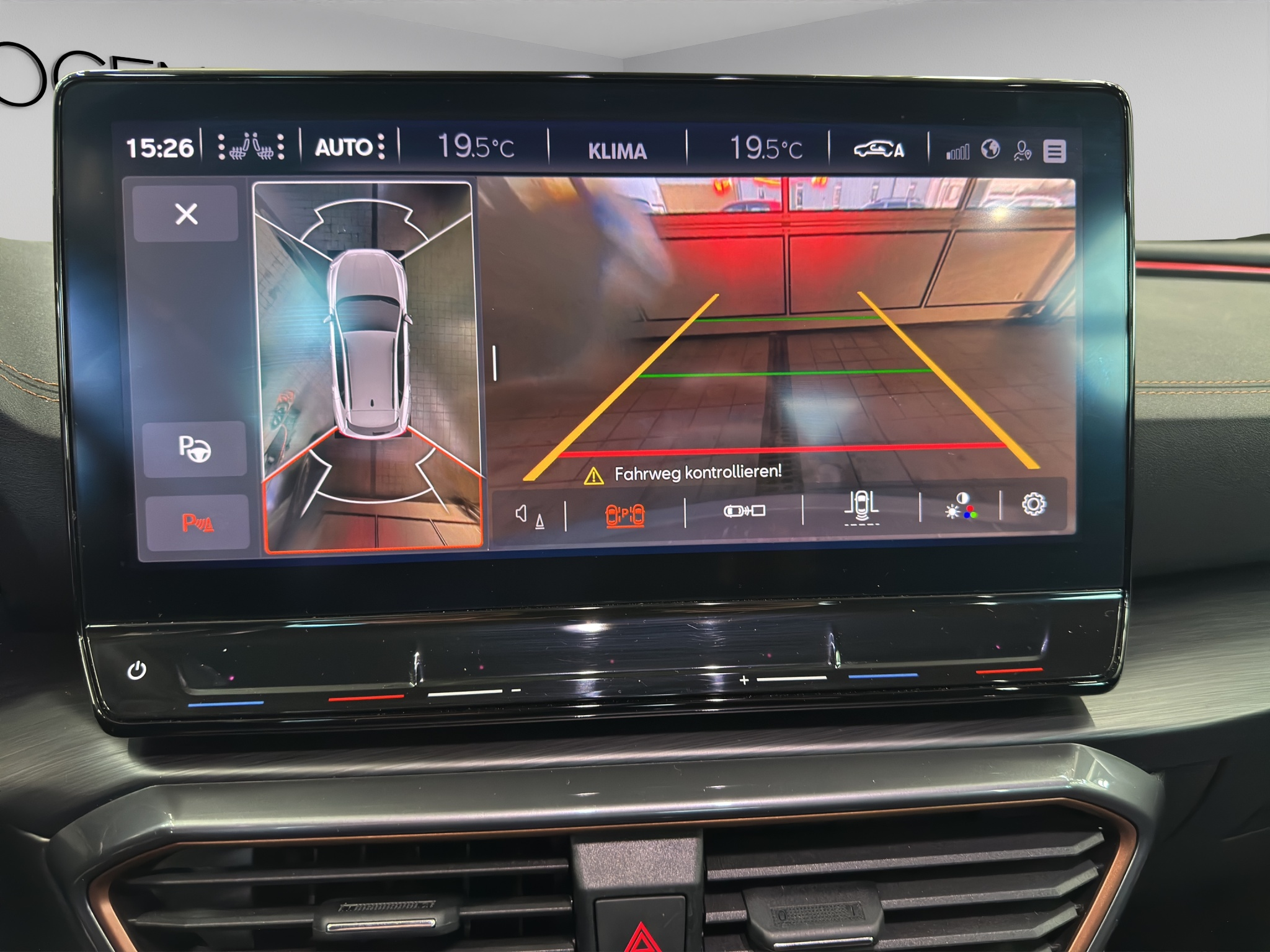 listing desktop thumbnail image 7