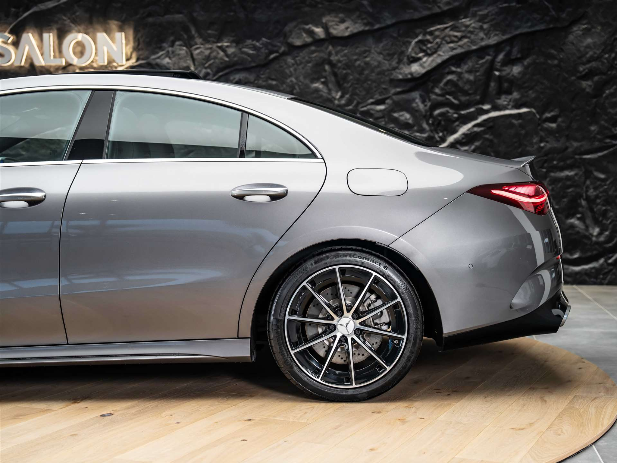 listing desktop thumbnail image 19