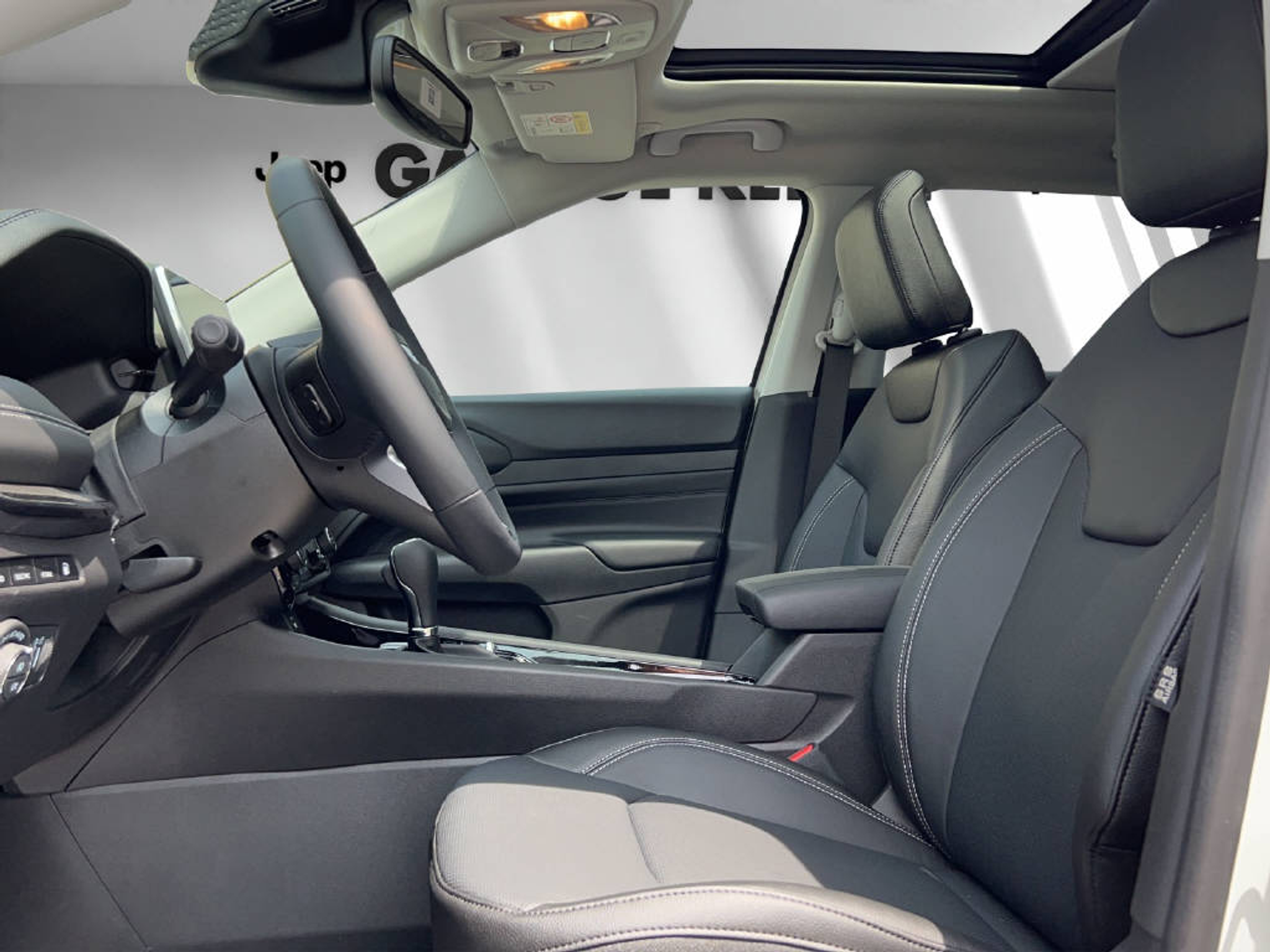 listing desktop thumbnail image 3