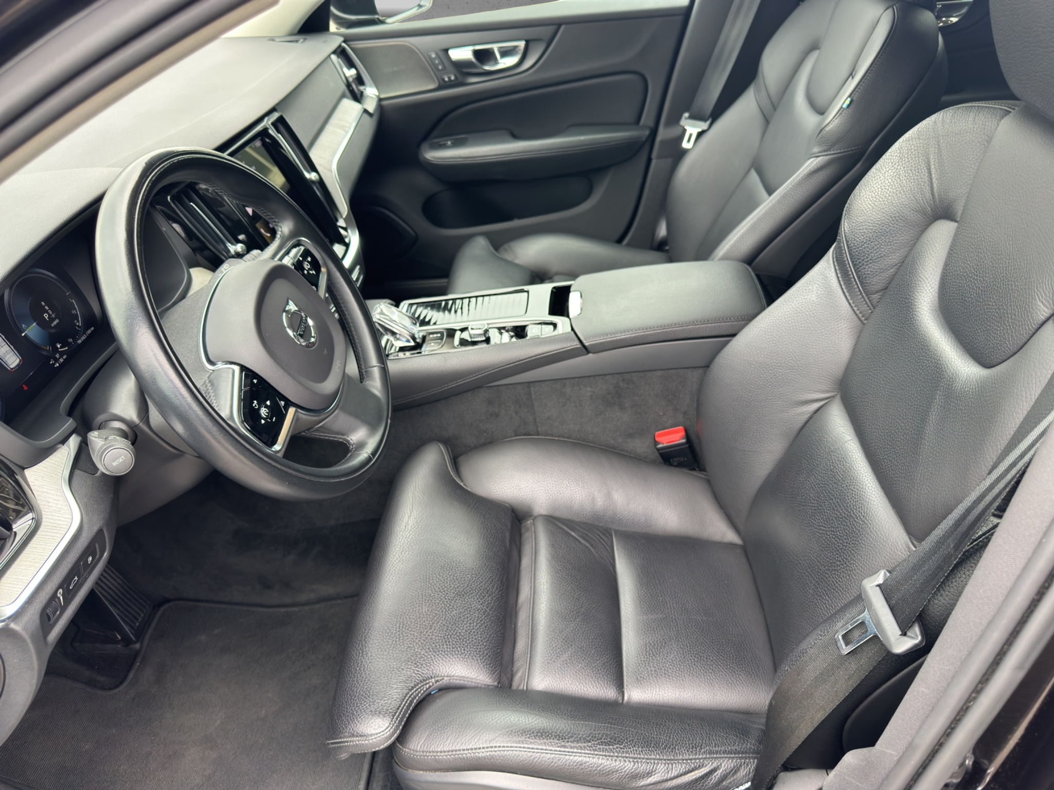 listing desktop thumbnail image 8