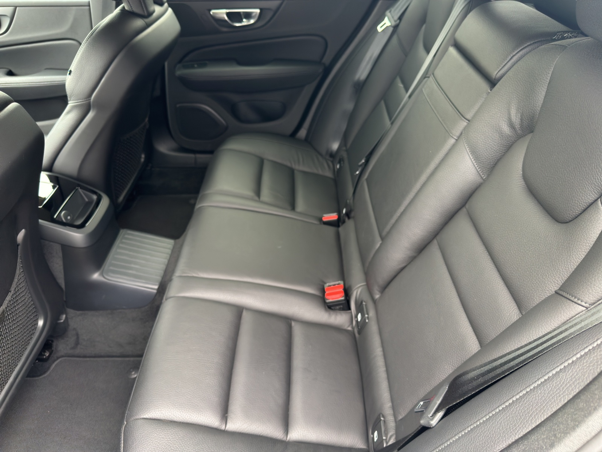 listing desktop thumbnail image 9