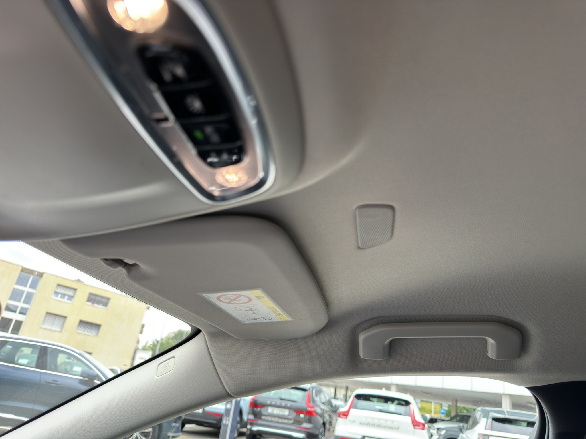 listing desktop thumbnail image 15