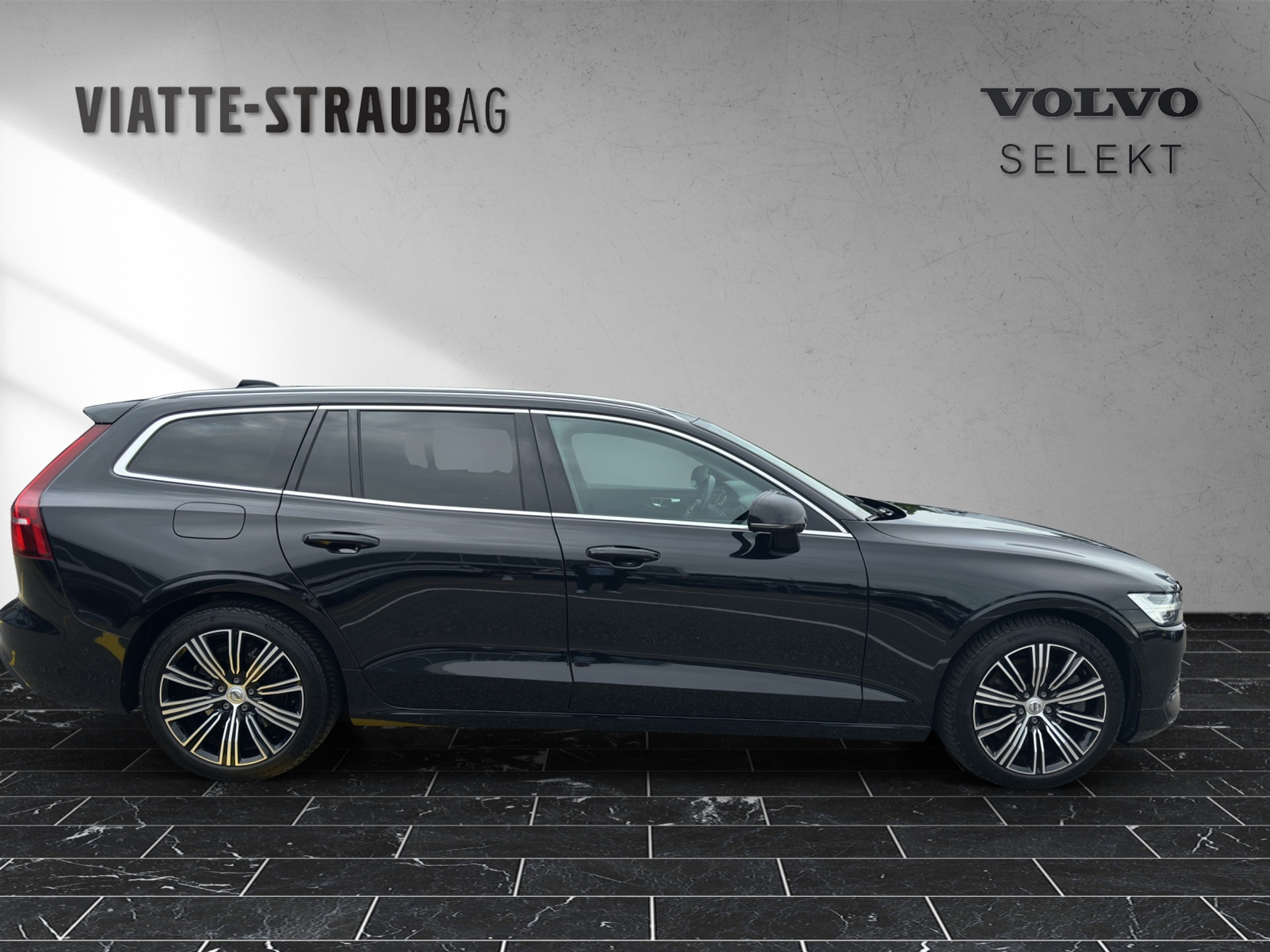 listing desktop thumbnail image 1