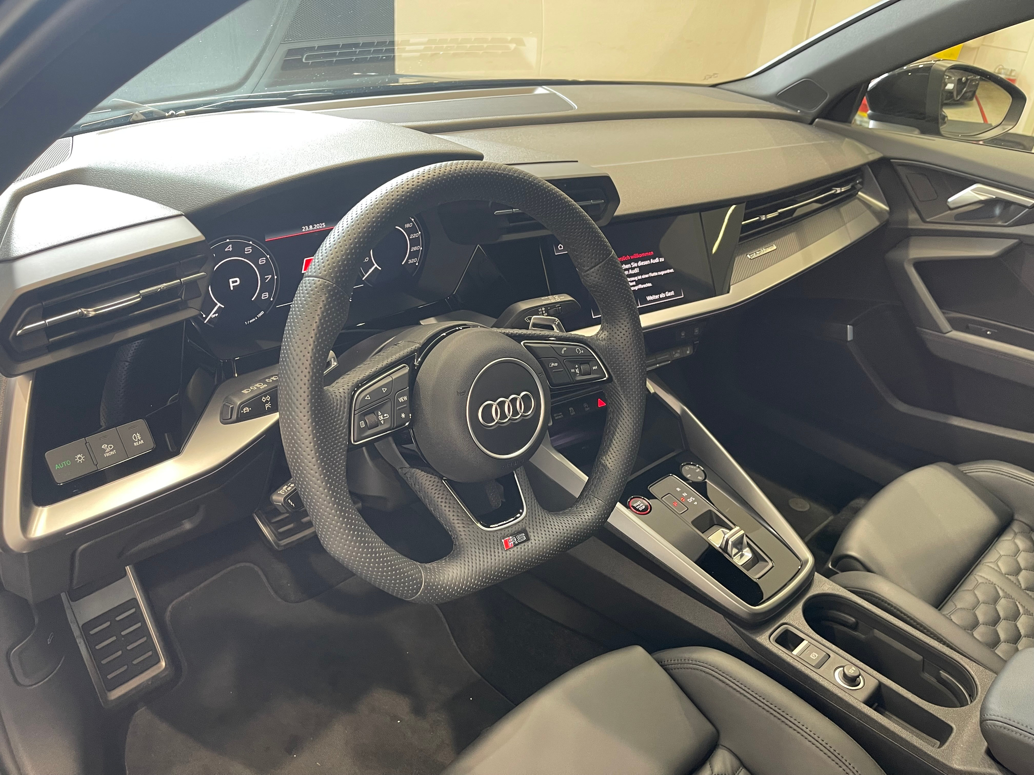 listing desktop thumbnail image 7