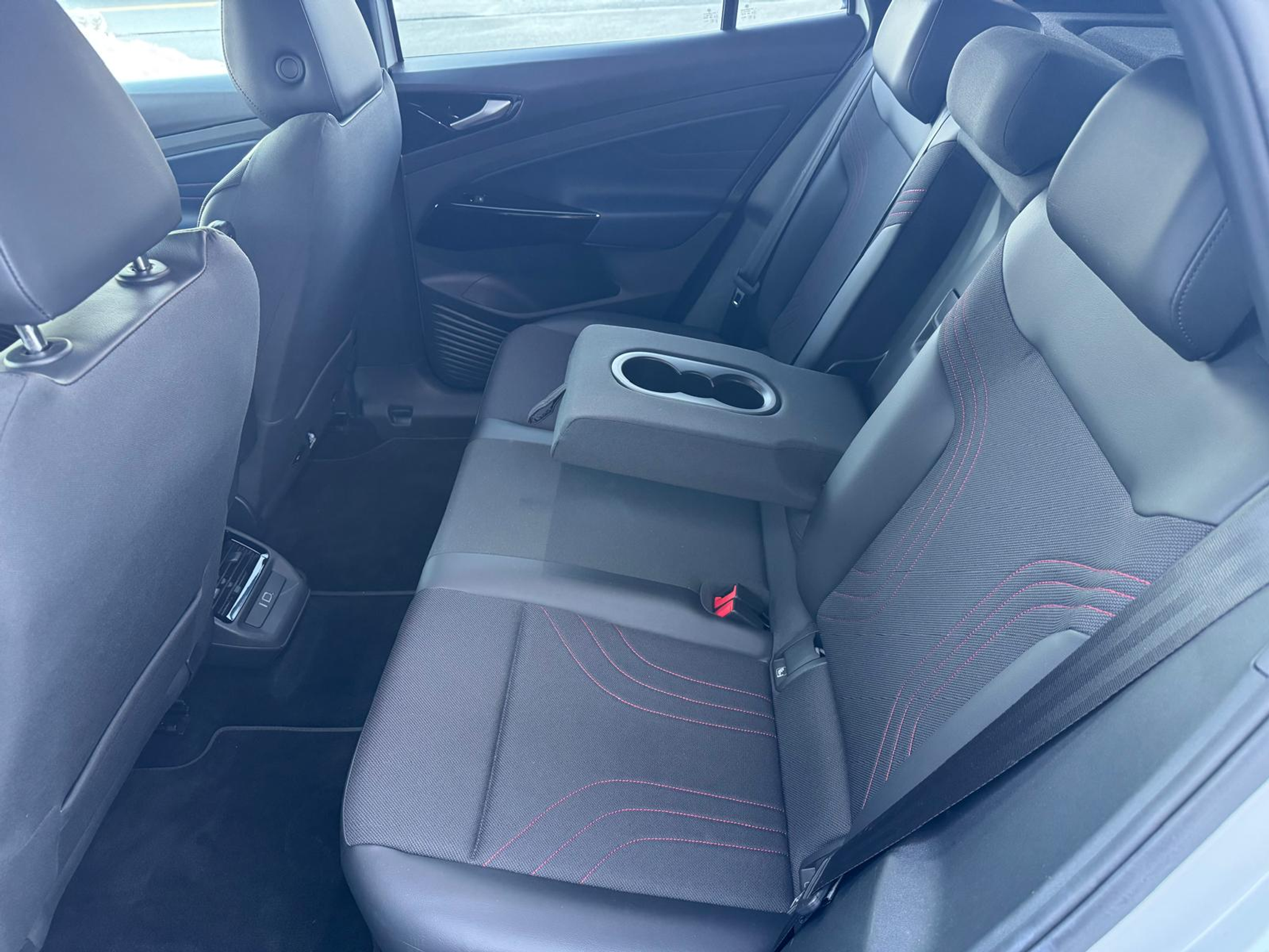 listing desktop thumbnail image 6