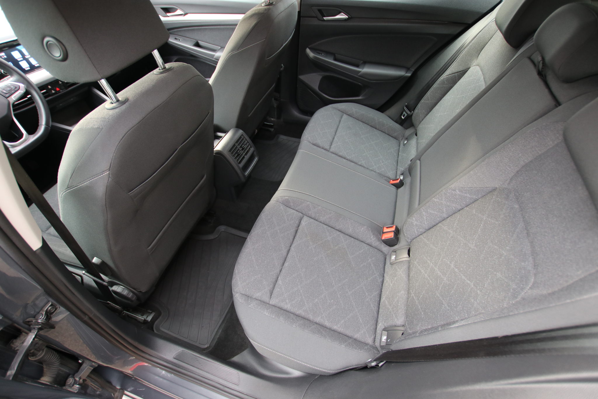 listing desktop thumbnail image 13