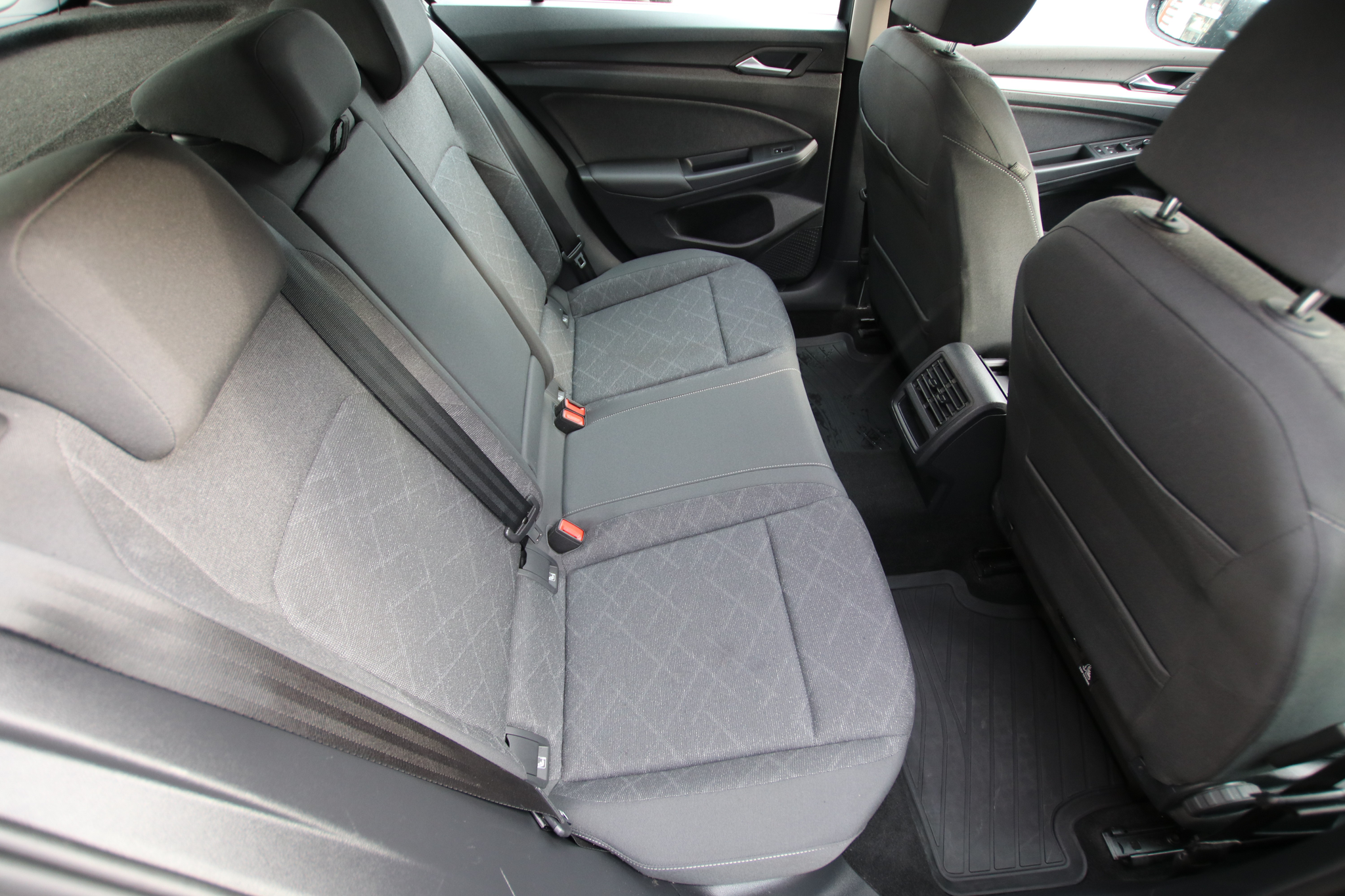 listing desktop thumbnail image 14