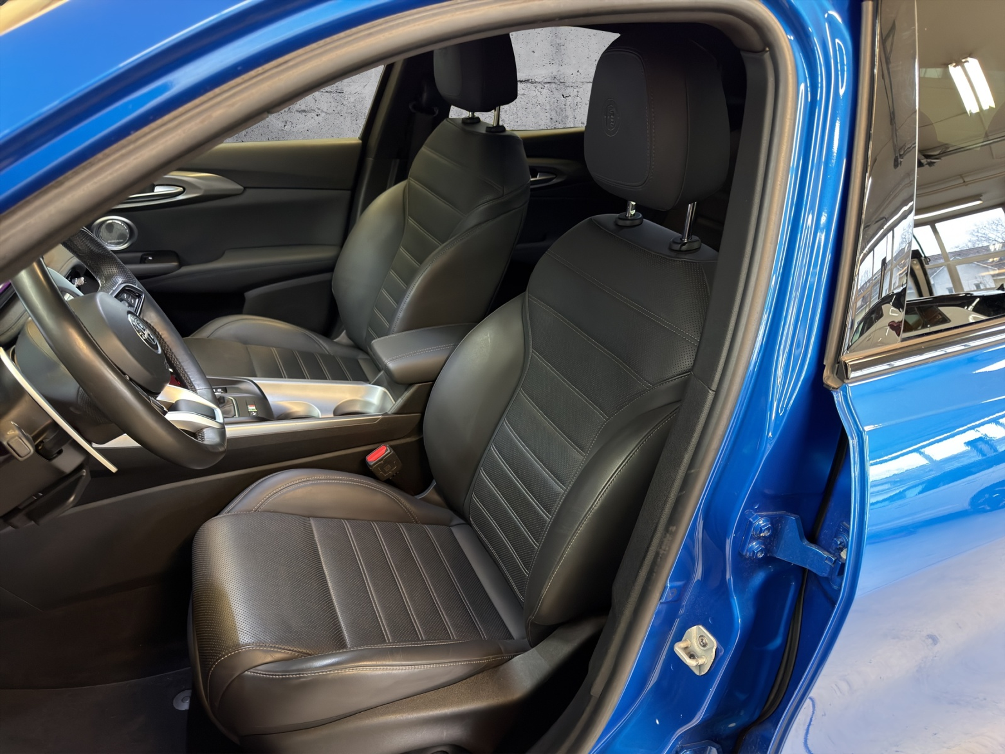 listing desktop thumbnail image 24