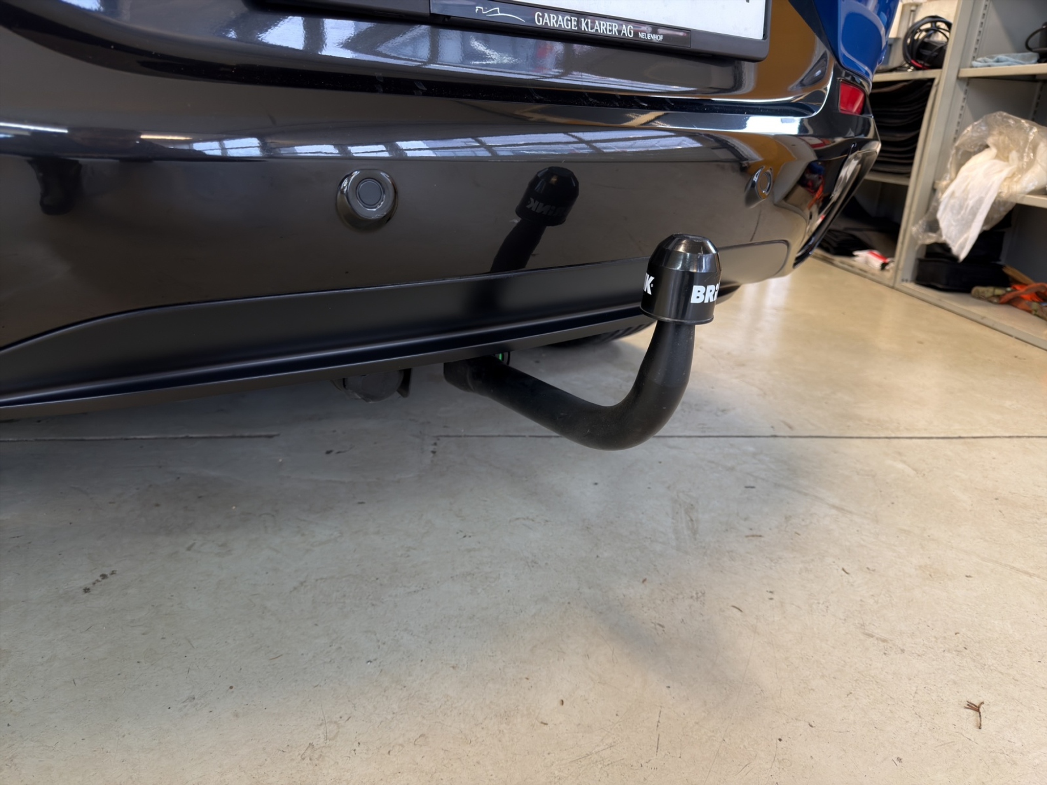 listing desktop thumbnail image 3