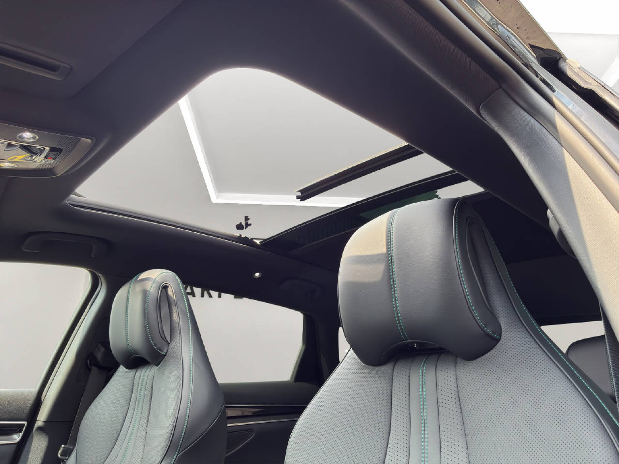 listing desktop thumbnail image 13