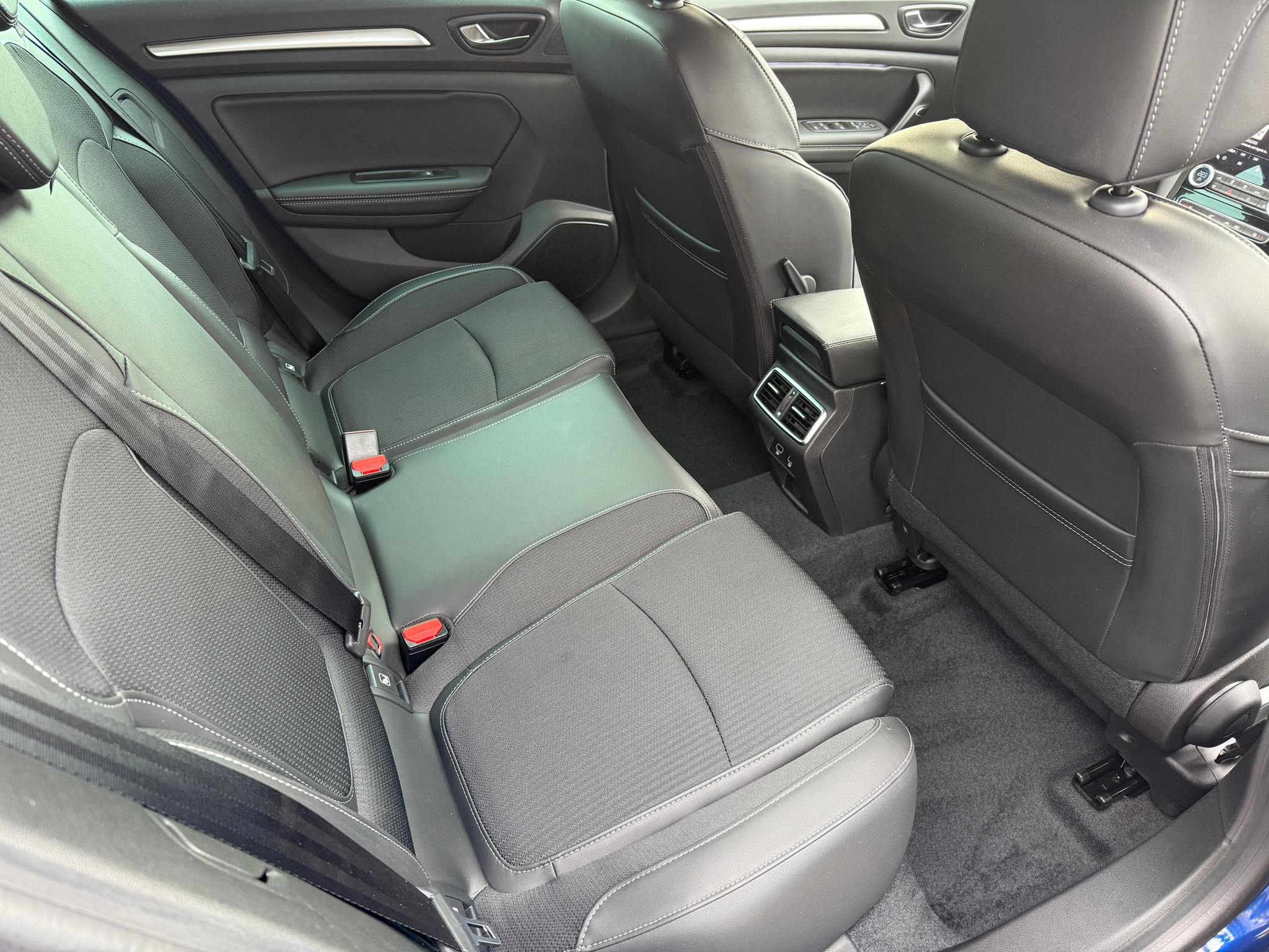 listing desktop thumbnail image 11