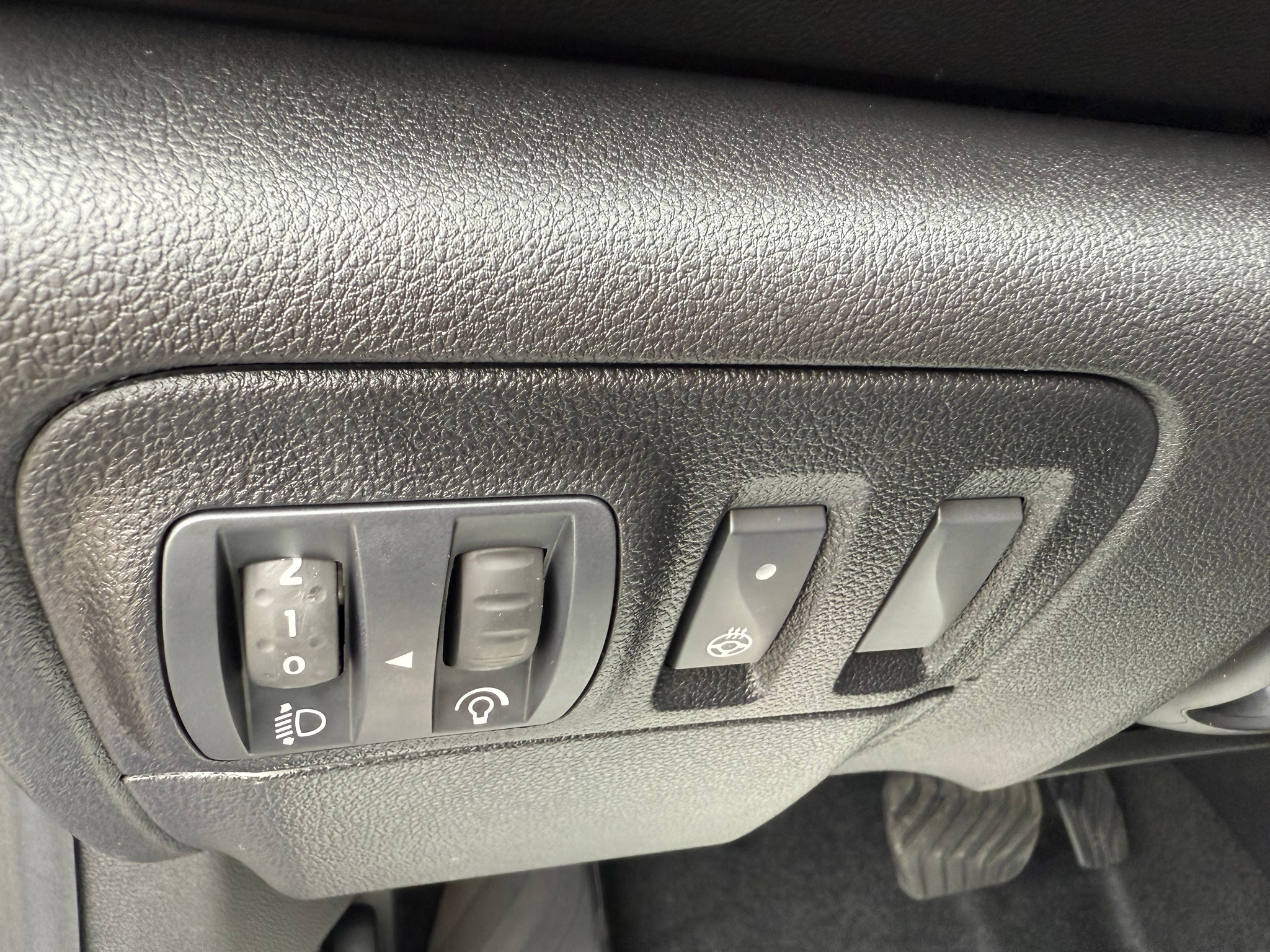 listing desktop thumbnail image 16