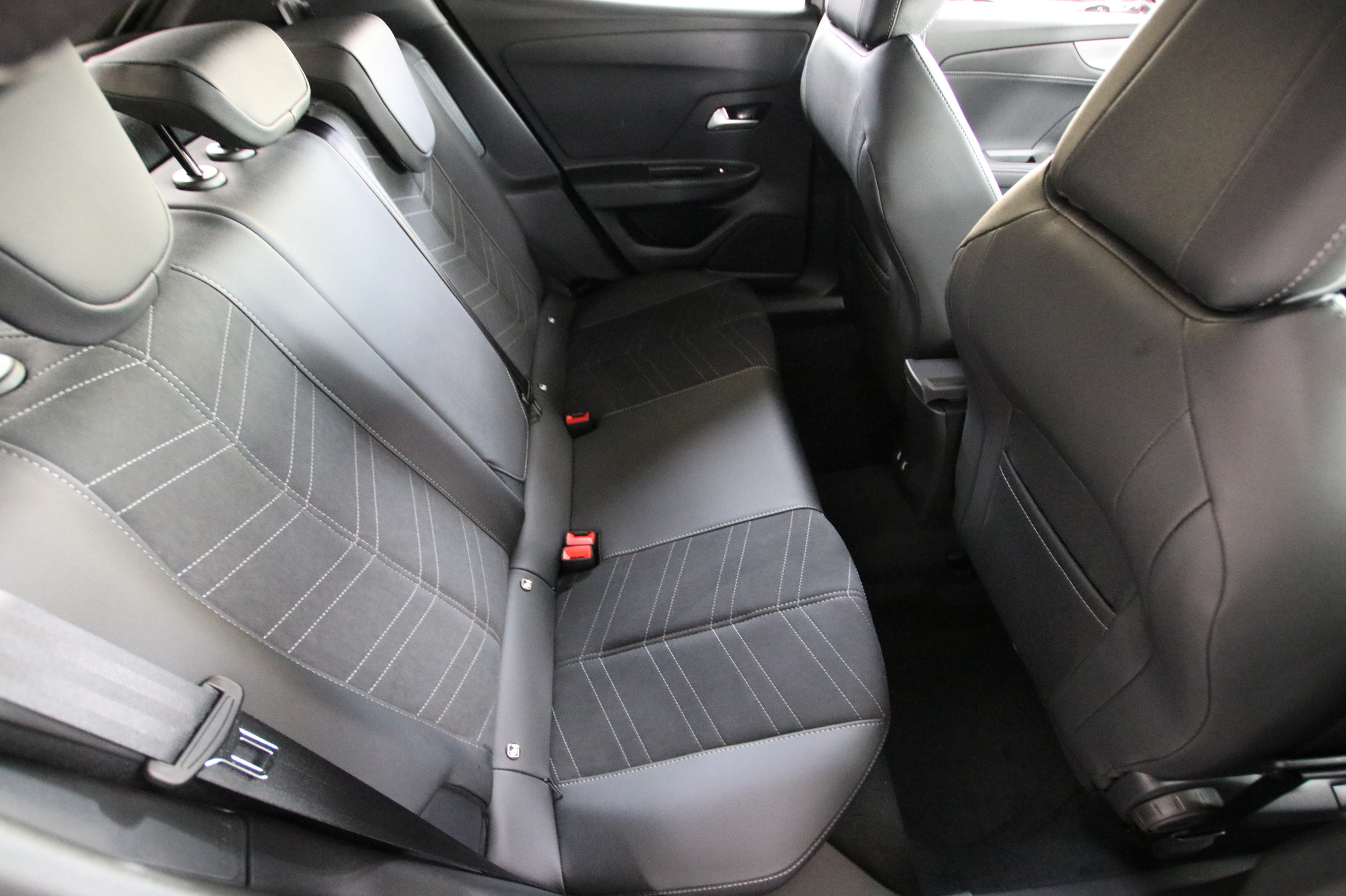 listing desktop thumbnail image 15