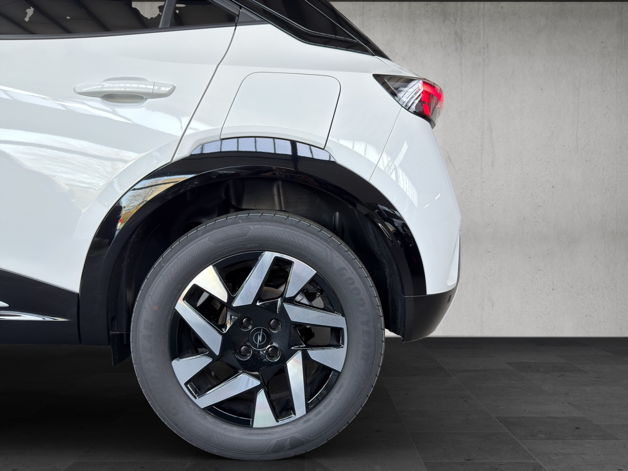 listing desktop thumbnail image 8