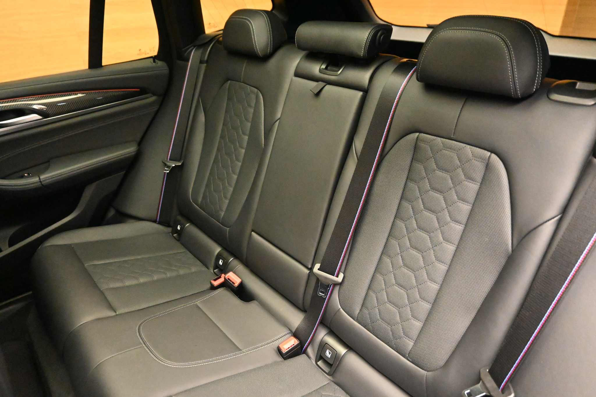 listing desktop thumbnail image 8