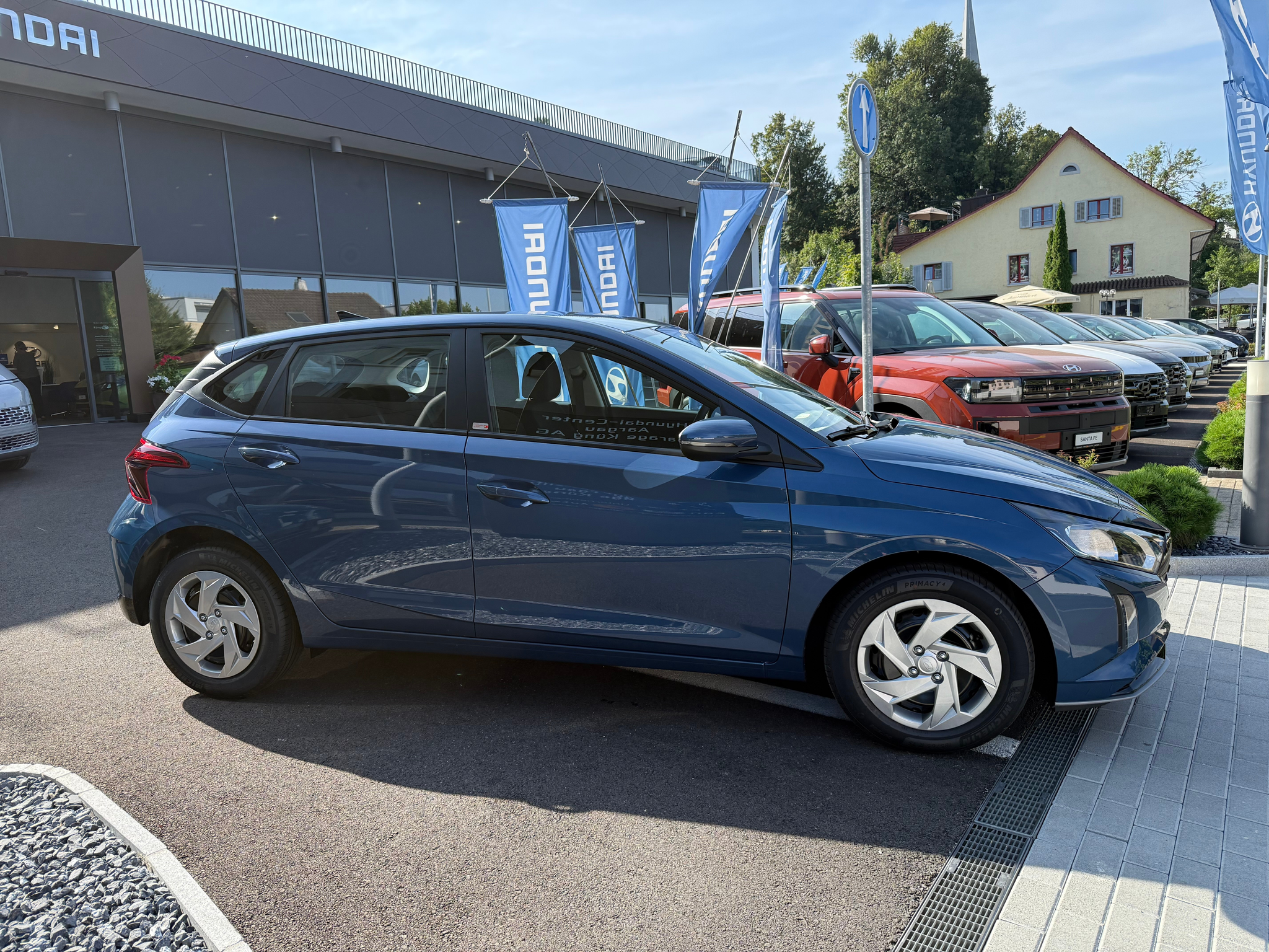 listing desktop thumbnail image 4