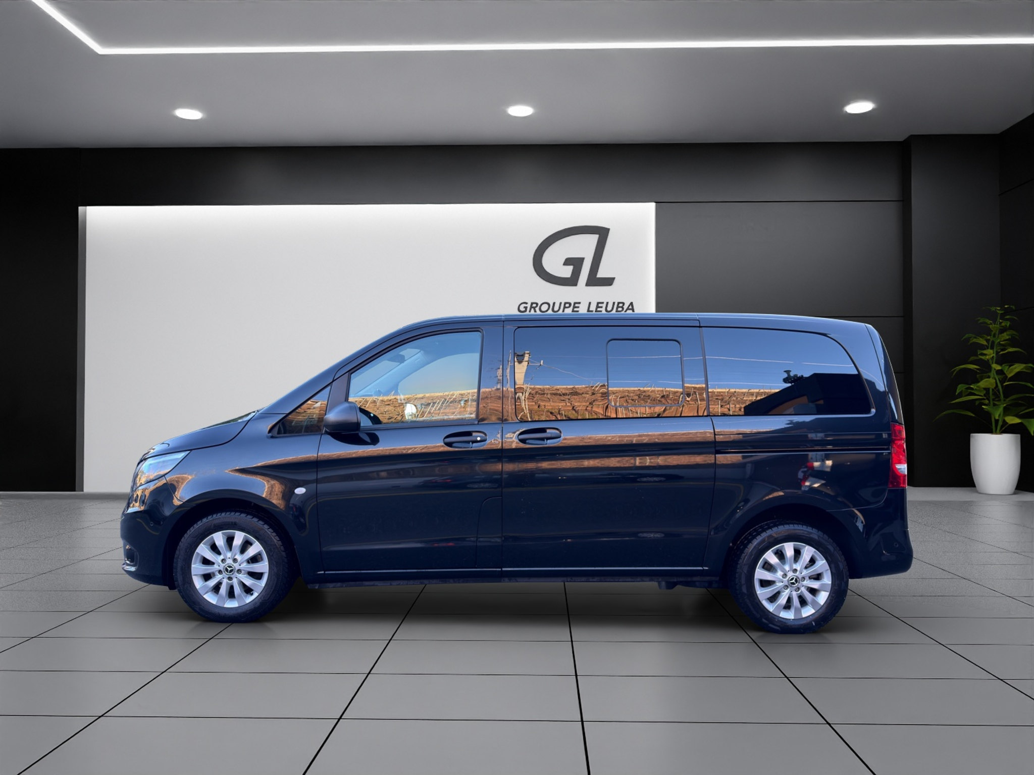 listing desktop thumbnail image 2