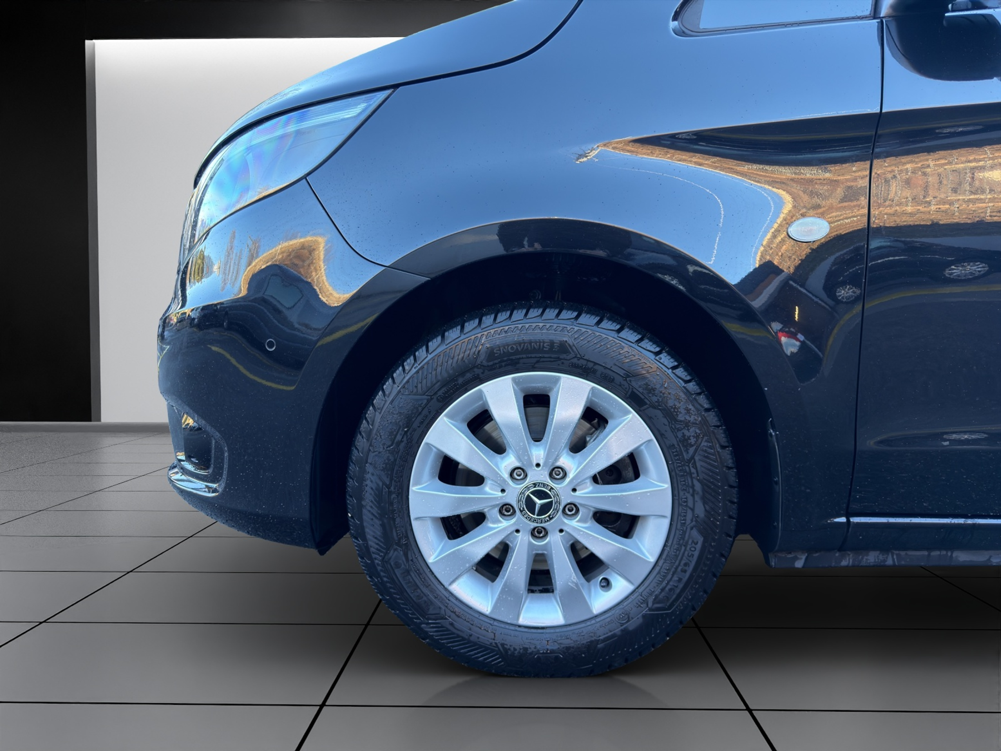 listing desktop thumbnail image 6