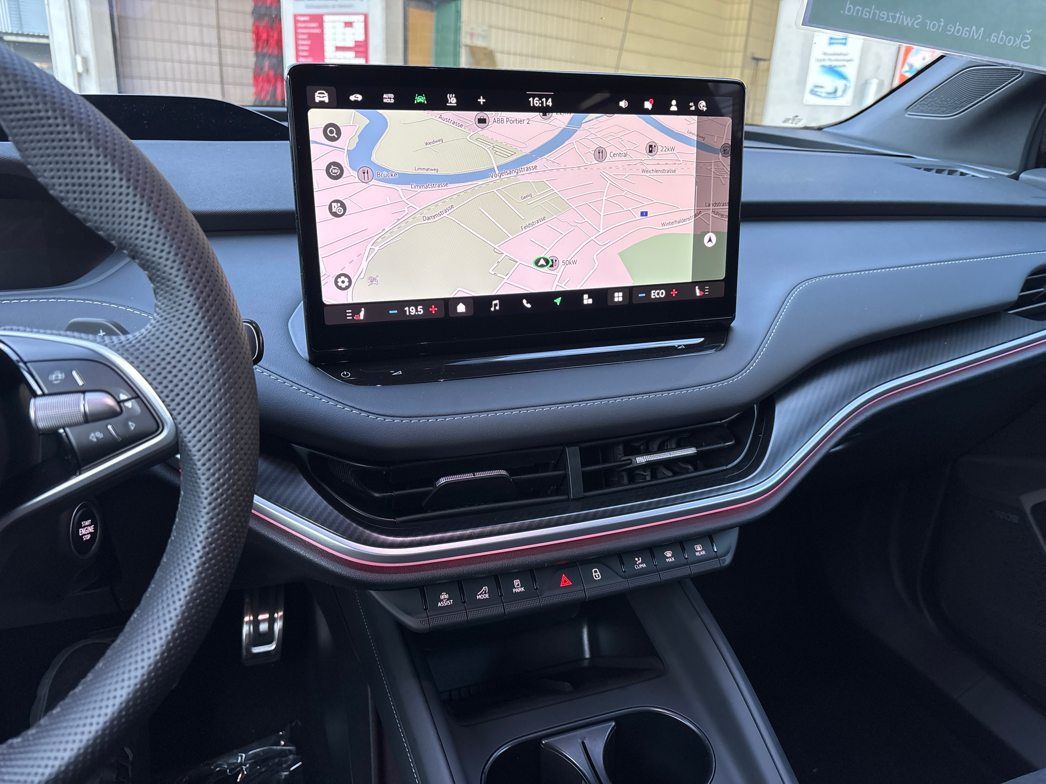 listing desktop thumbnail image 12