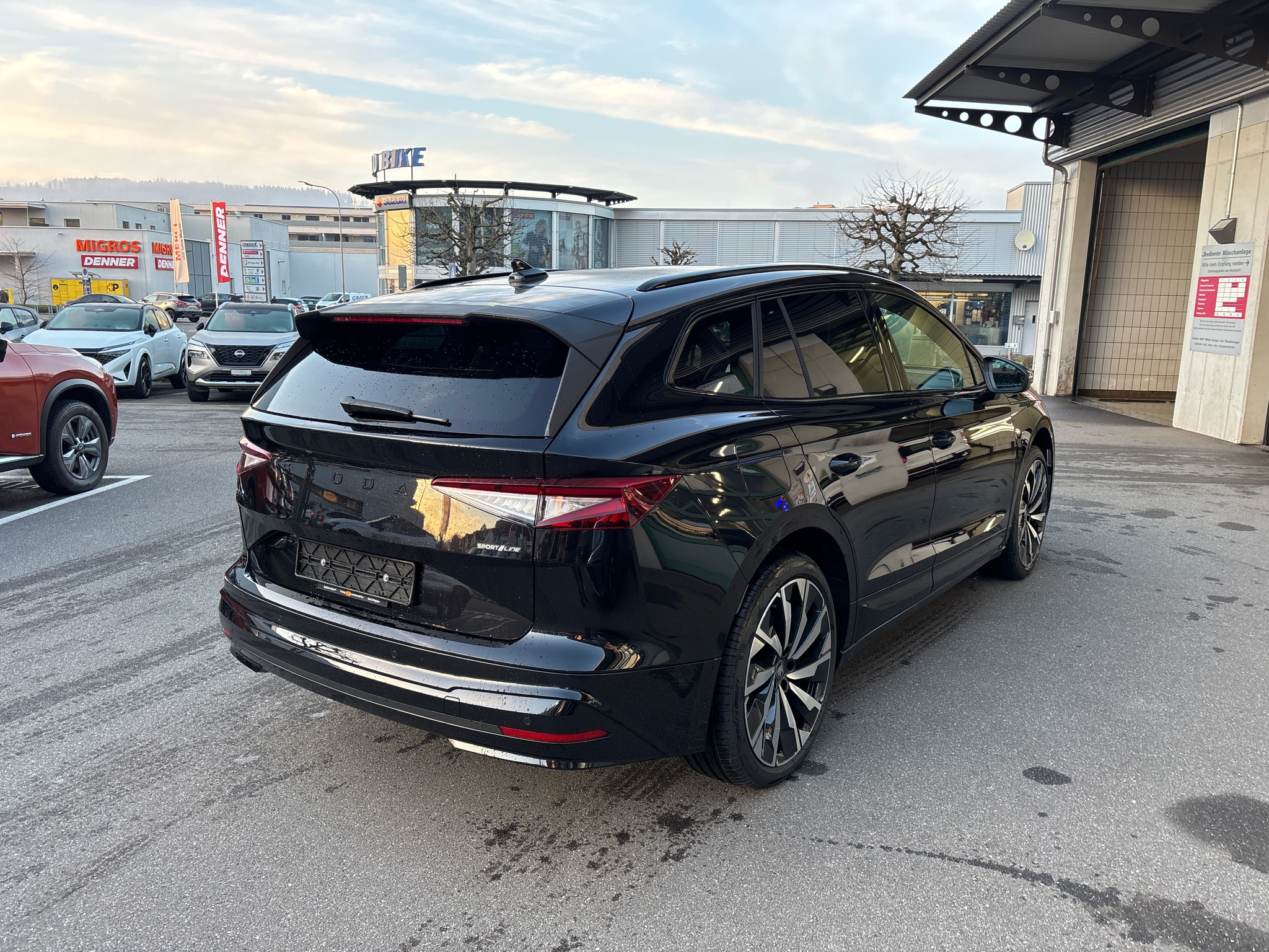 listing desktop thumbnail image 5