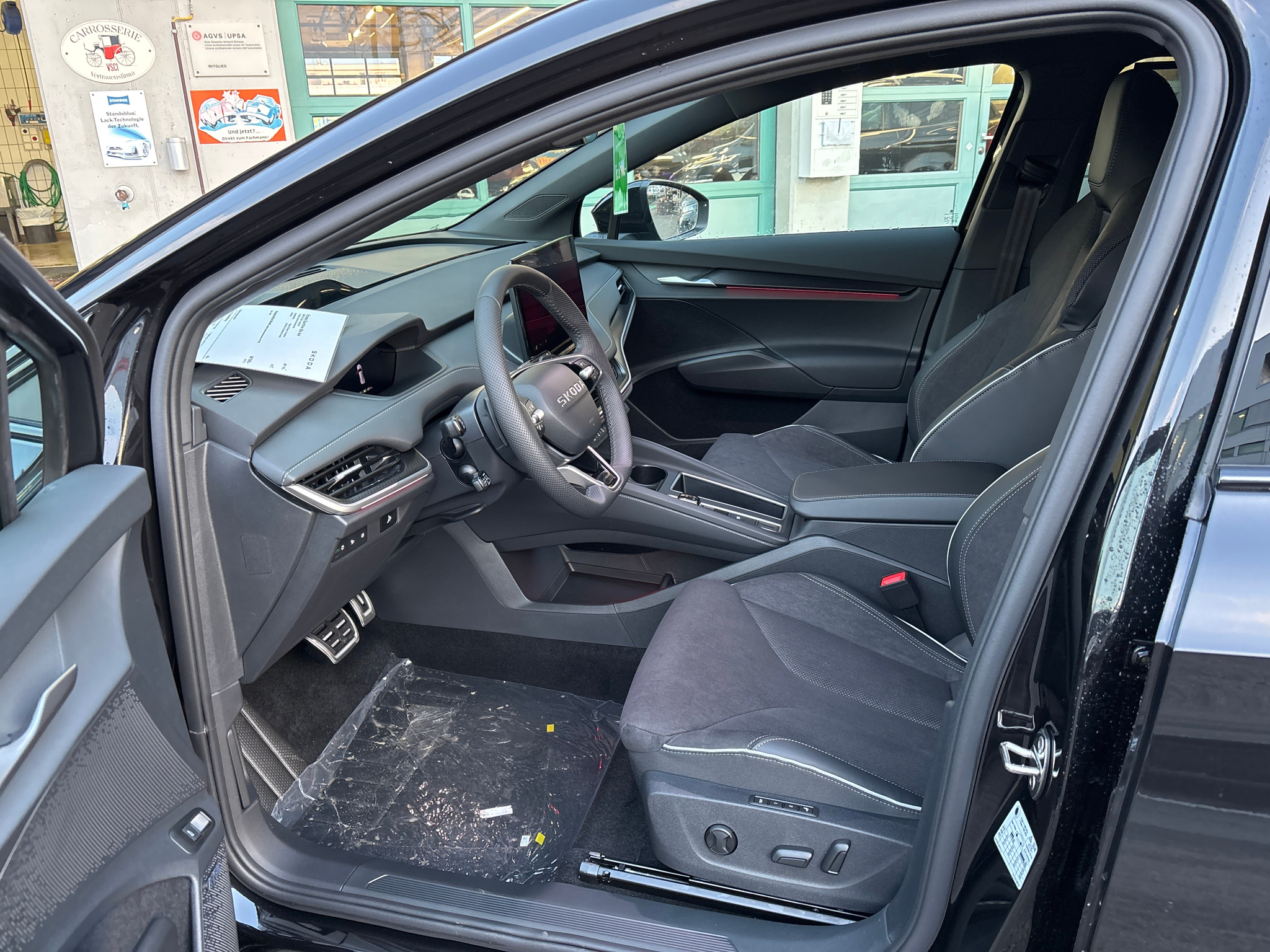 listing desktop thumbnail image 10