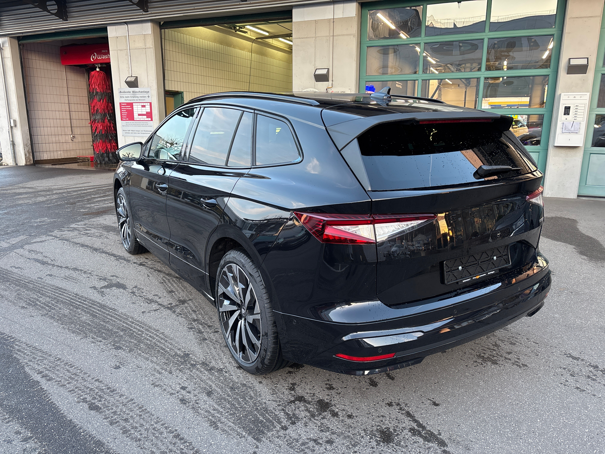 listing desktop thumbnail image 7