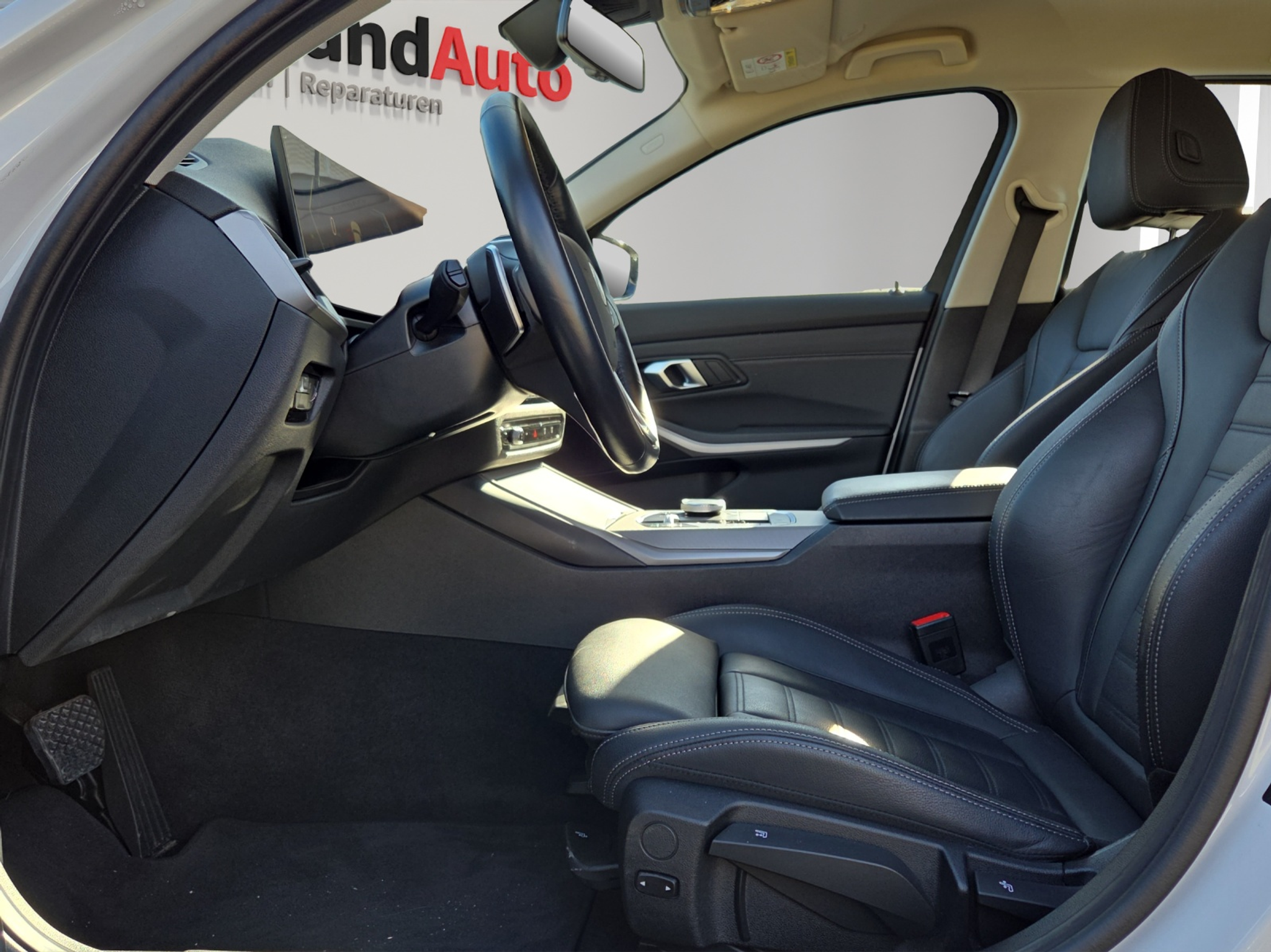 listing desktop thumbnail image 8