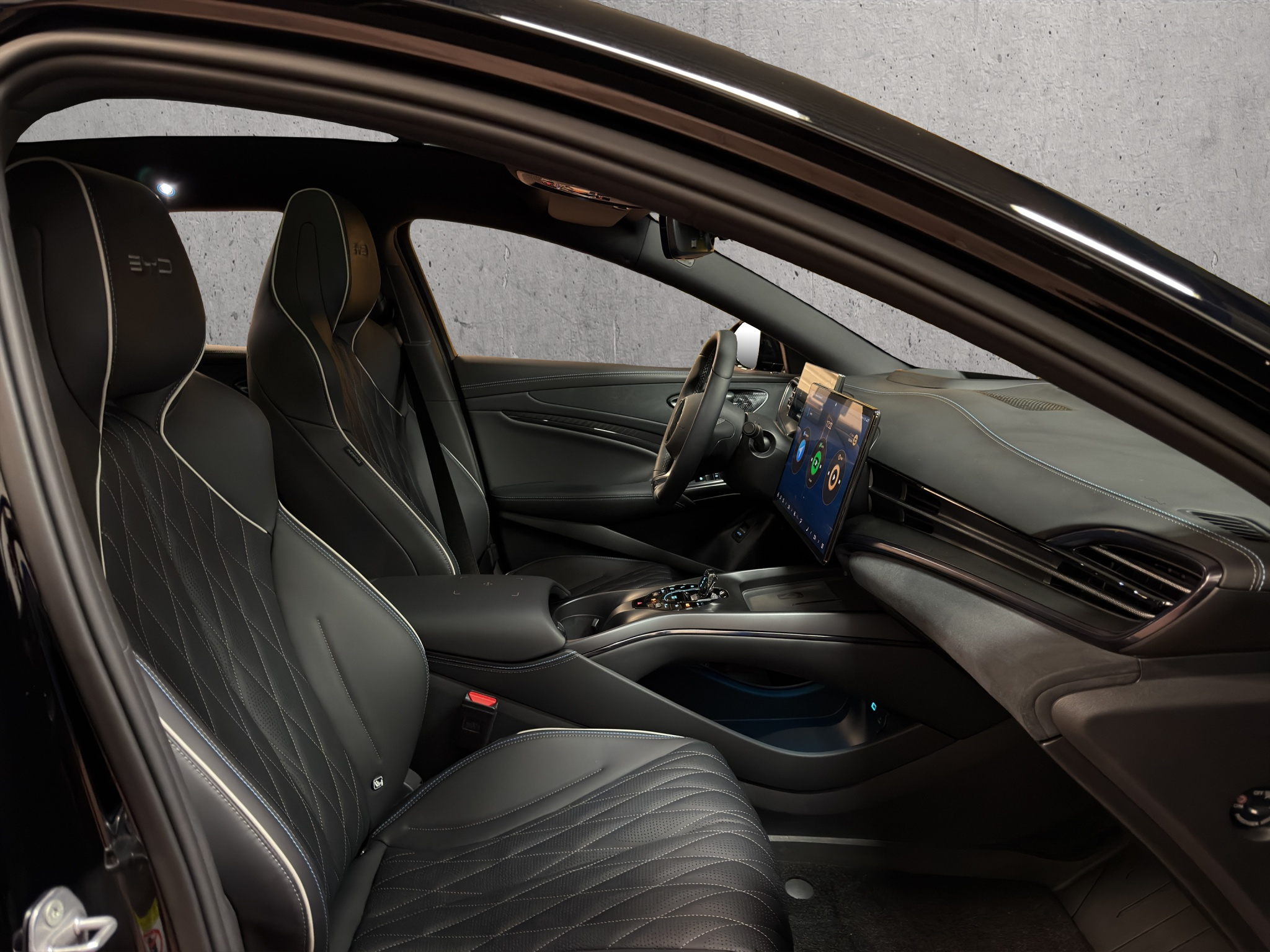 listing desktop thumbnail image 11