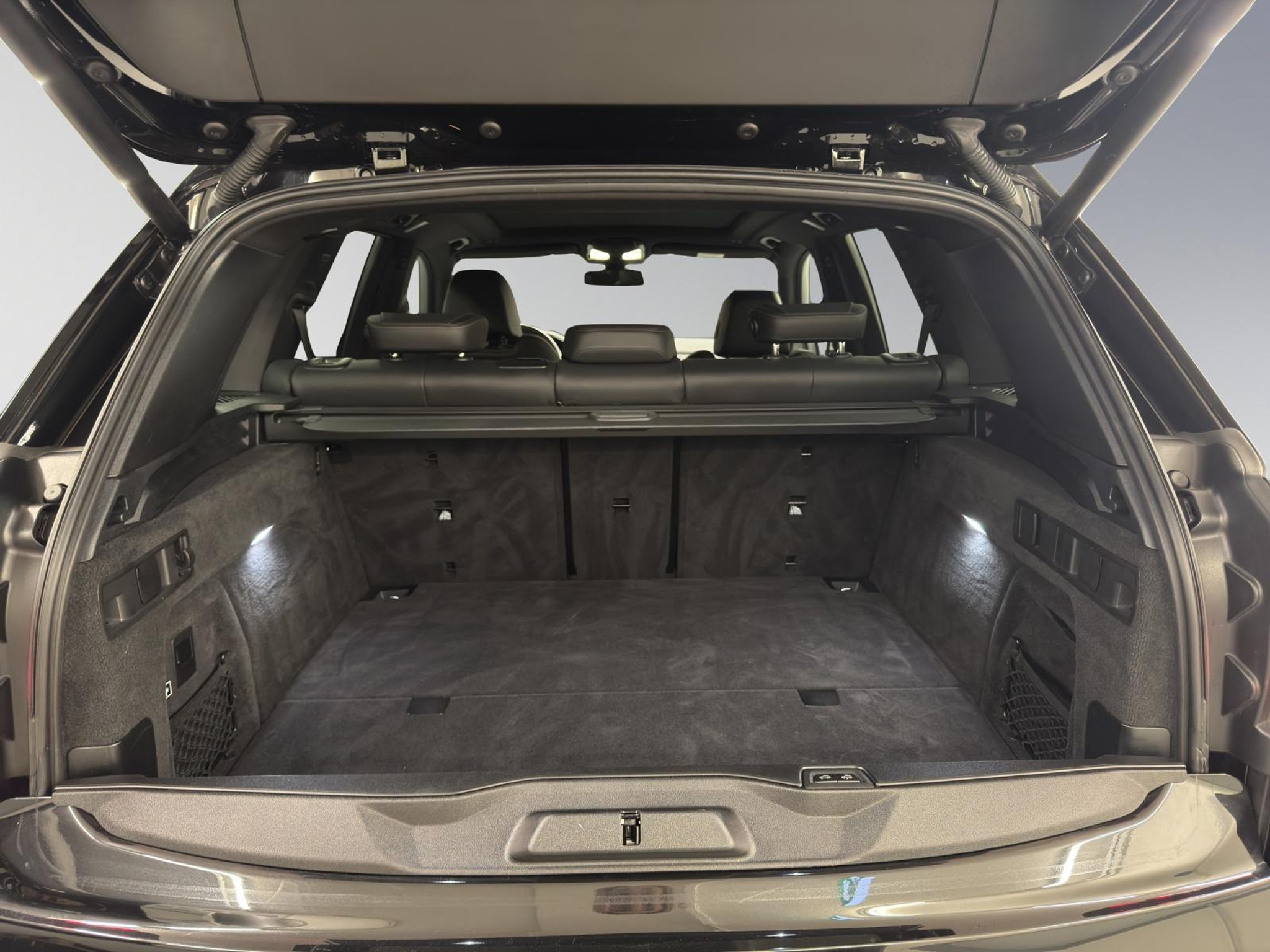 listing desktop thumbnail image 9