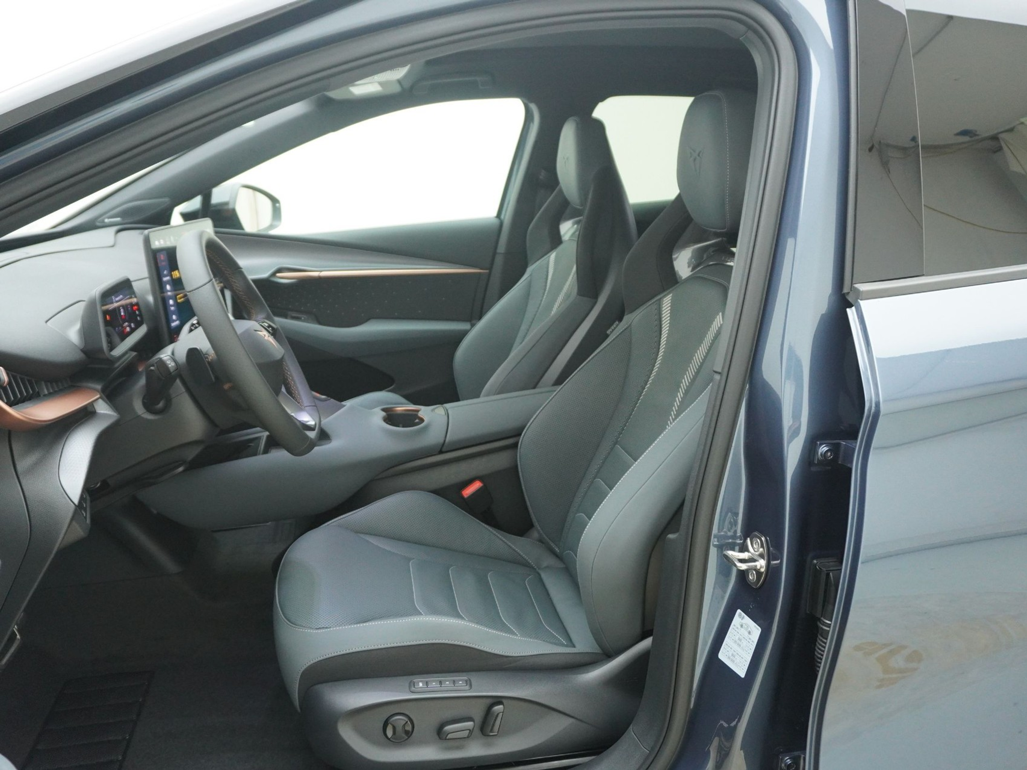 listing desktop thumbnail image 12