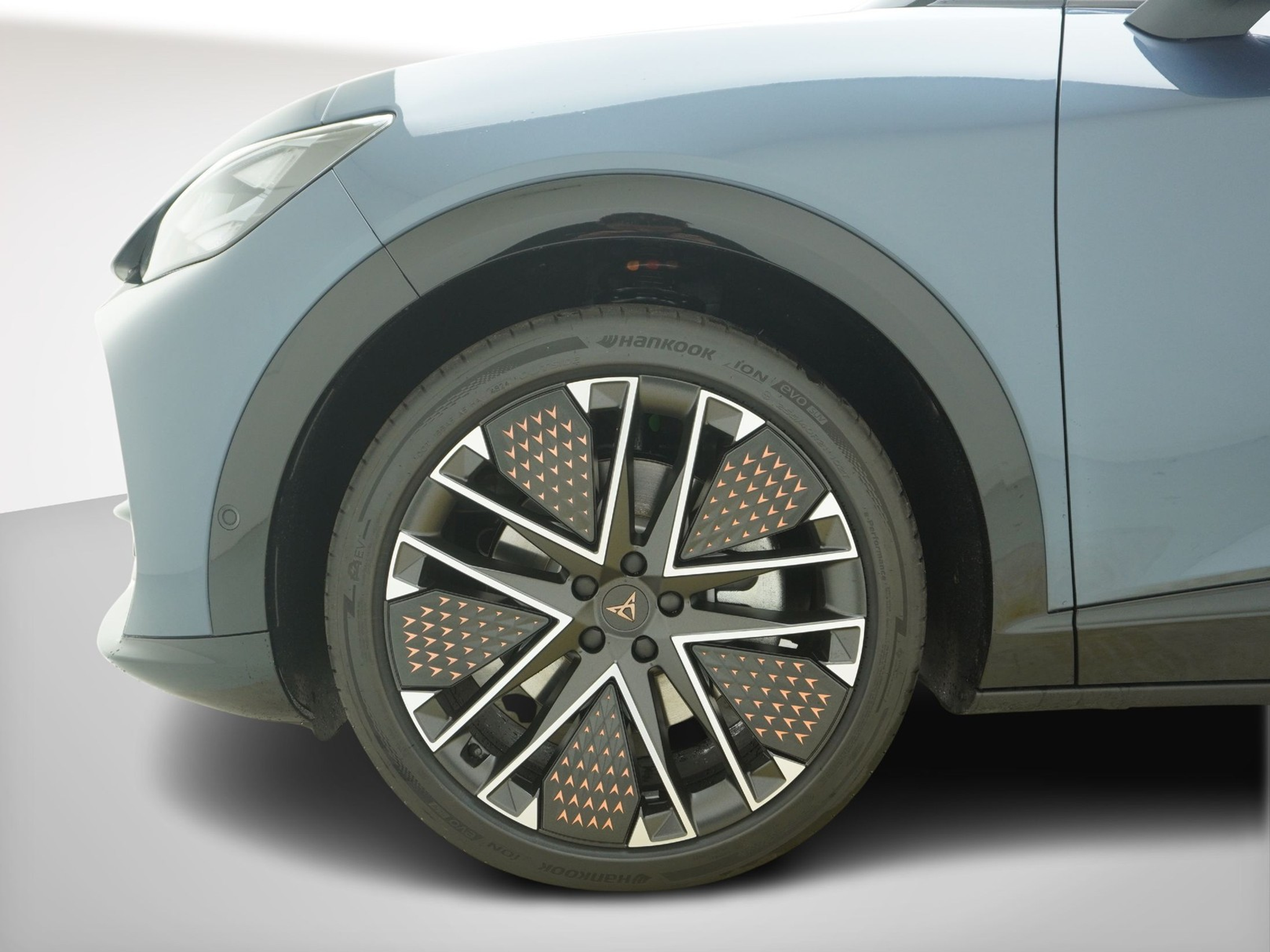 listing desktop thumbnail image 9