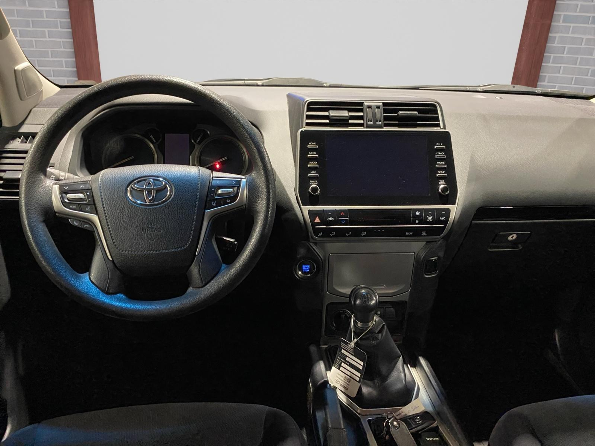 listing desktop thumbnail image 6