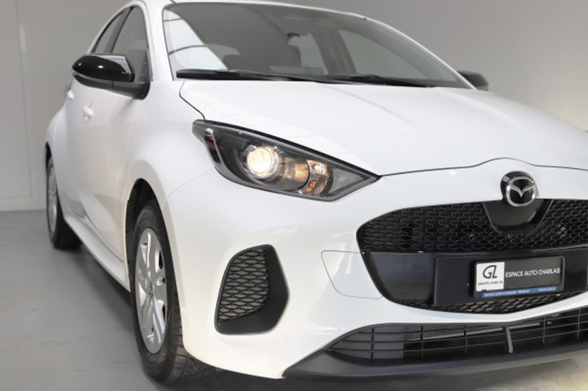 listing desktop thumbnail image 1