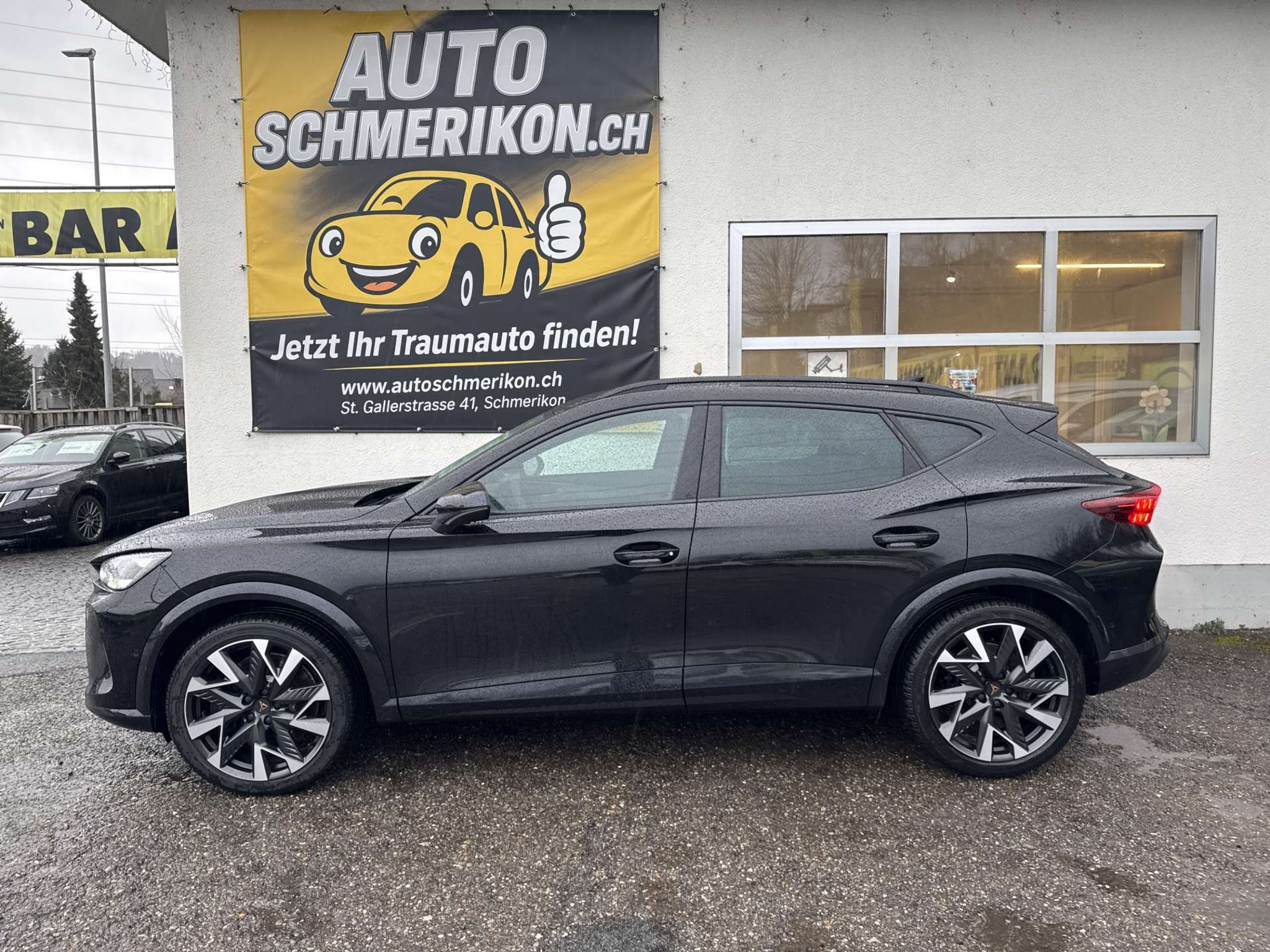 listing desktop thumbnail image 4