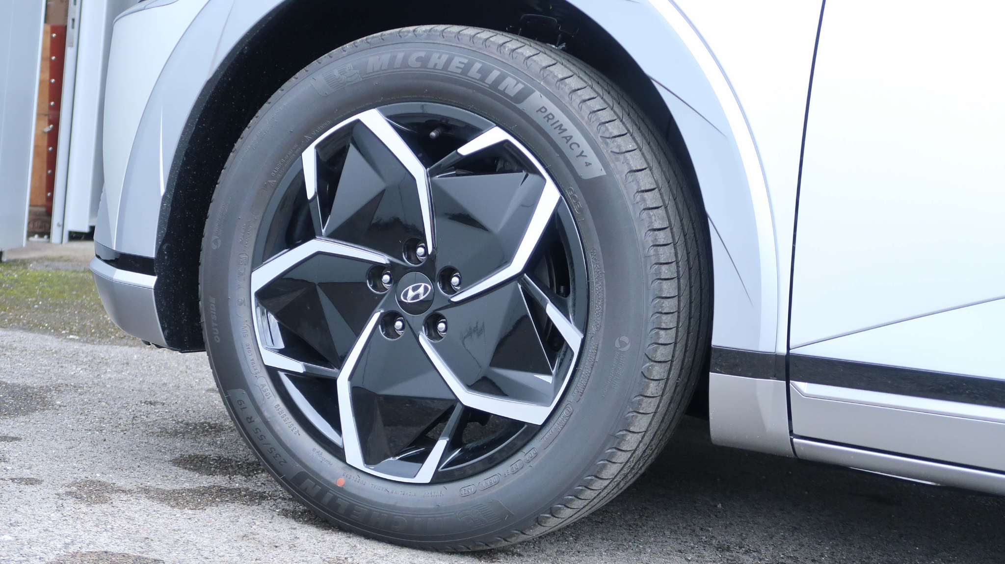 listing desktop thumbnail image 4