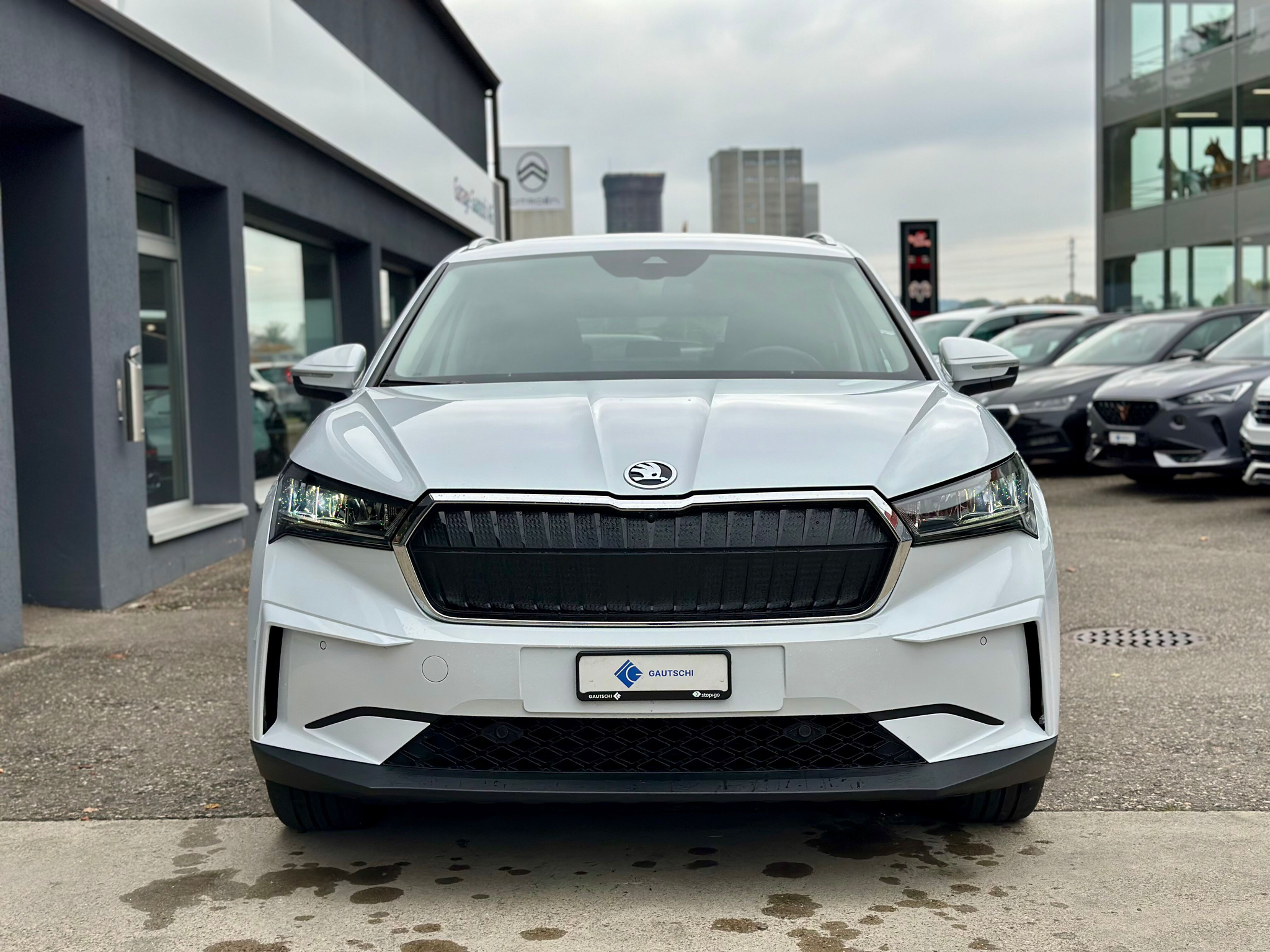 listing desktop thumbnail image 1