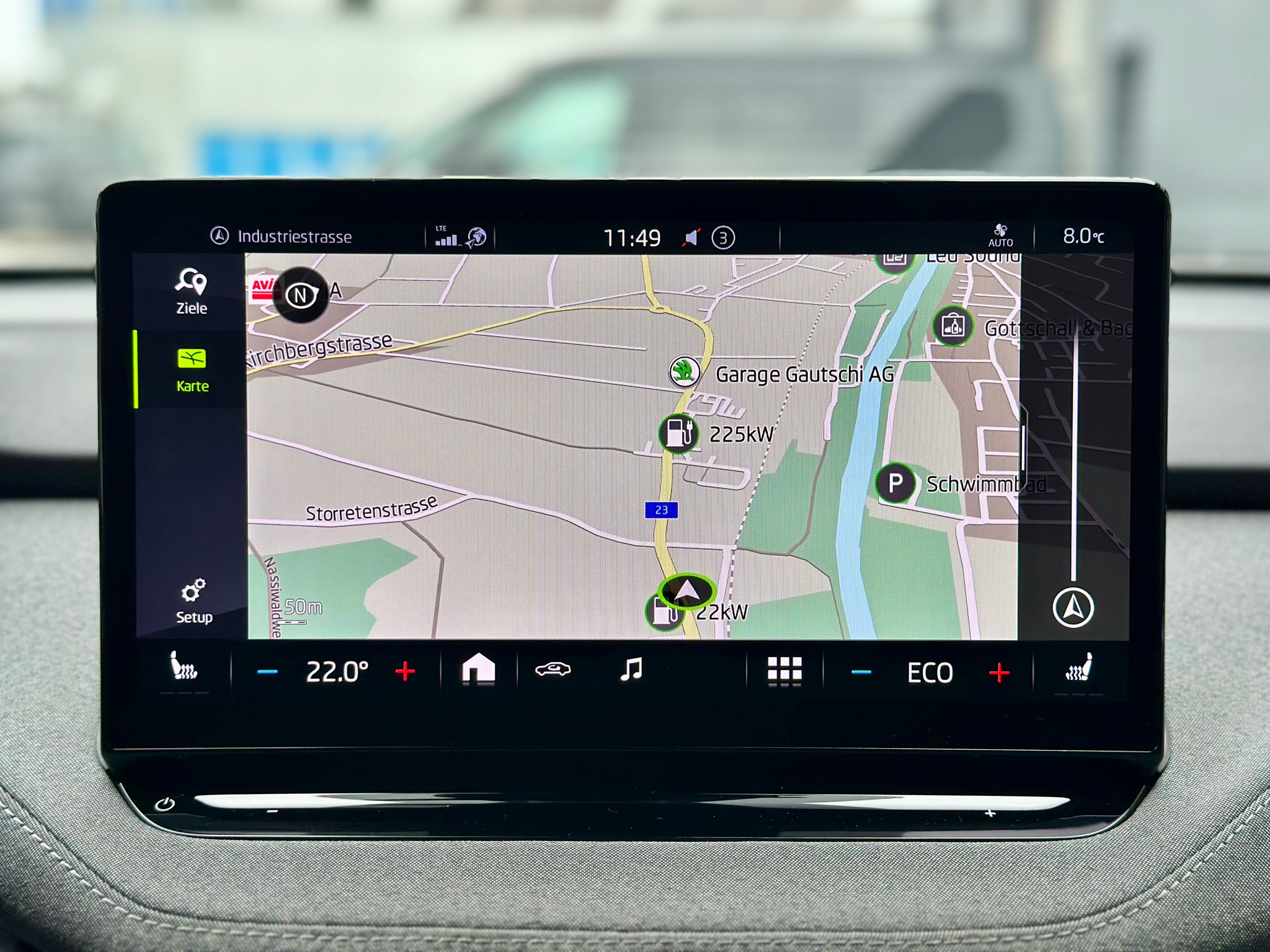 listing desktop thumbnail image 15