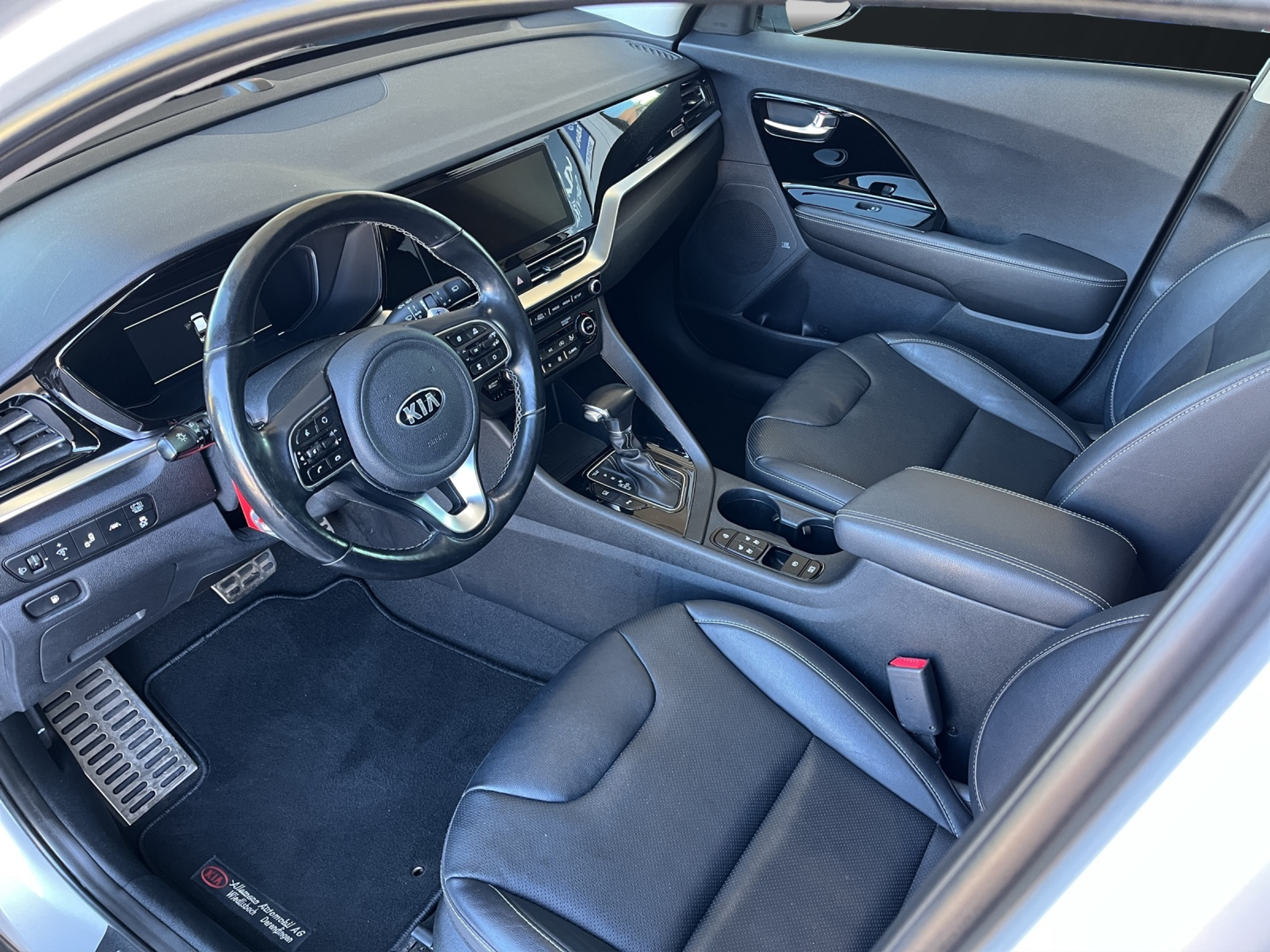 listing desktop thumbnail image 8