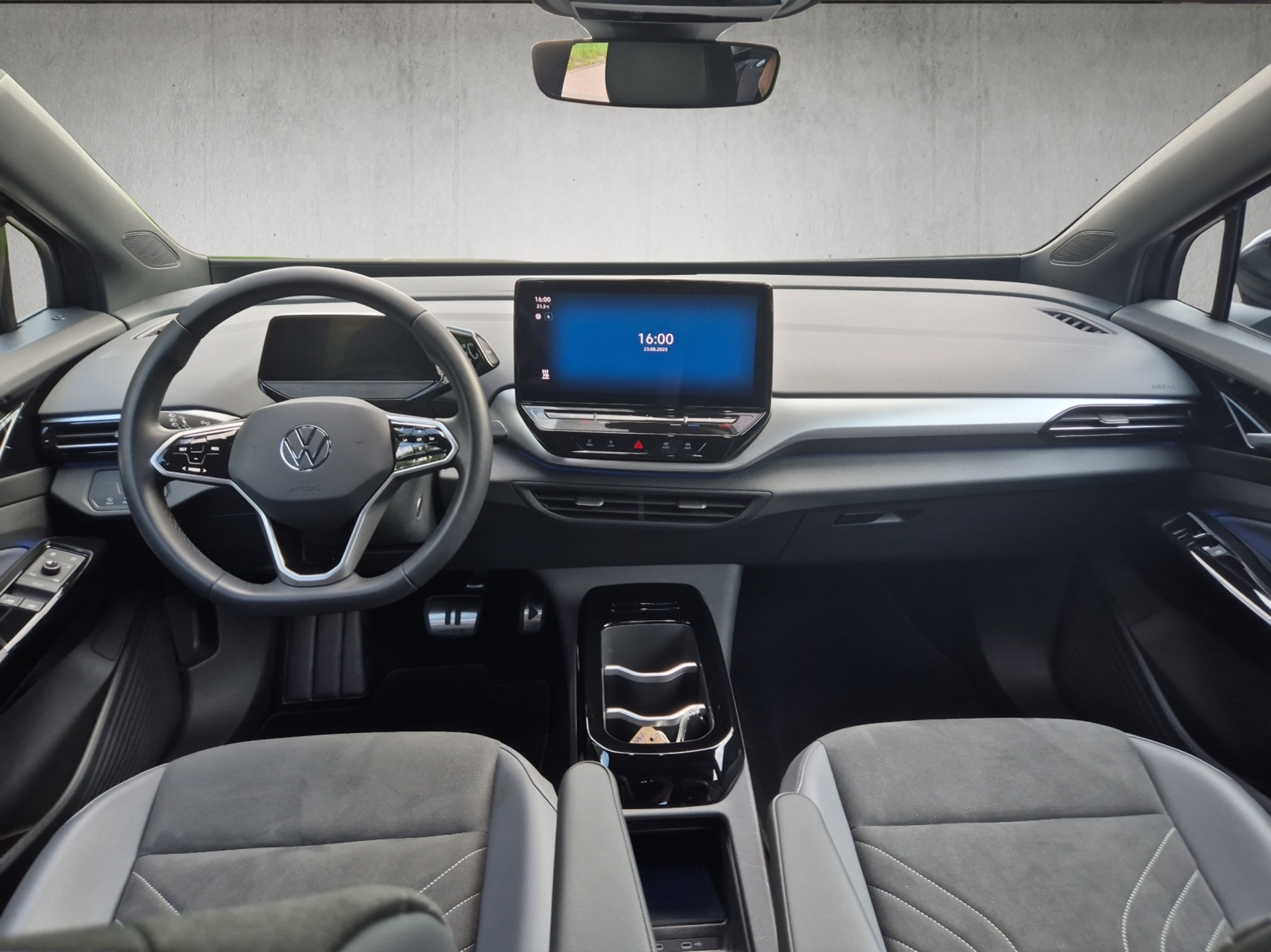 listing desktop thumbnail image 13