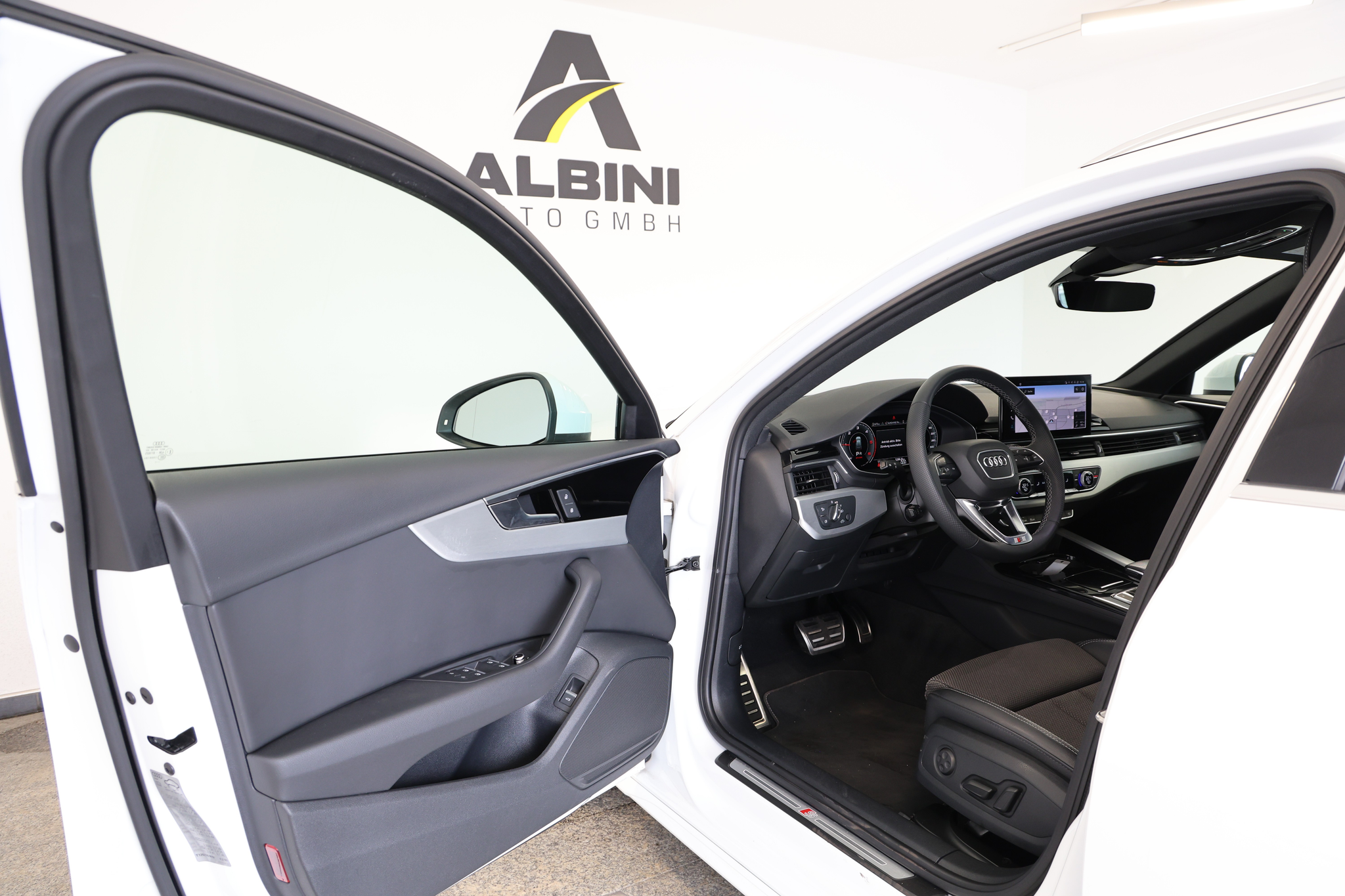 listing desktop thumbnail image 4