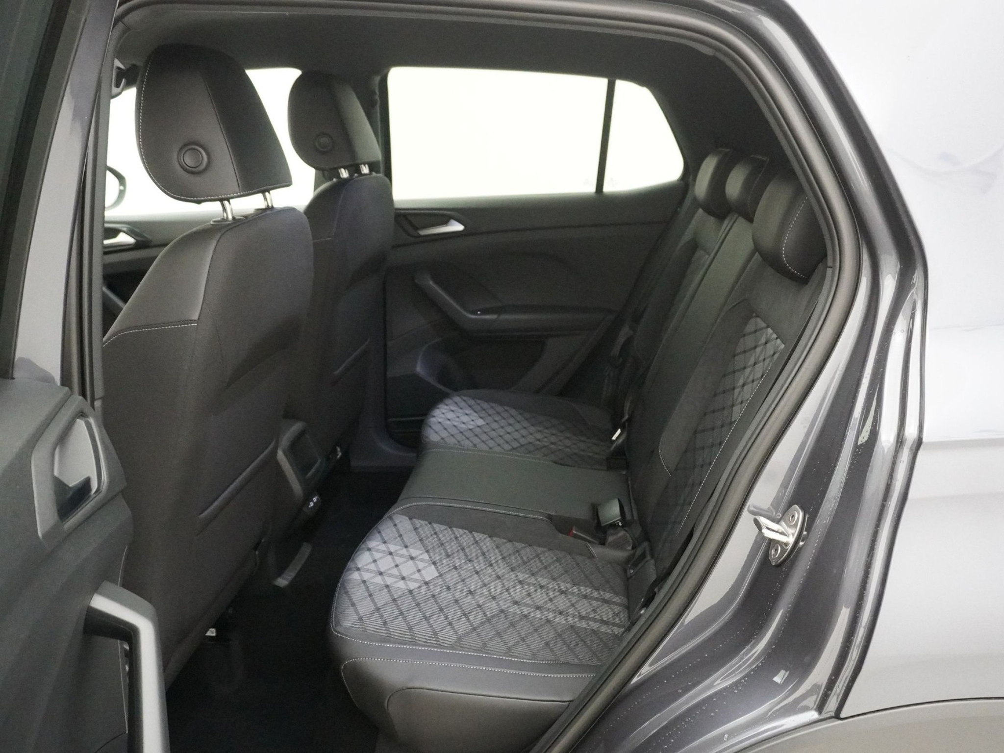 listing desktop thumbnail image 10