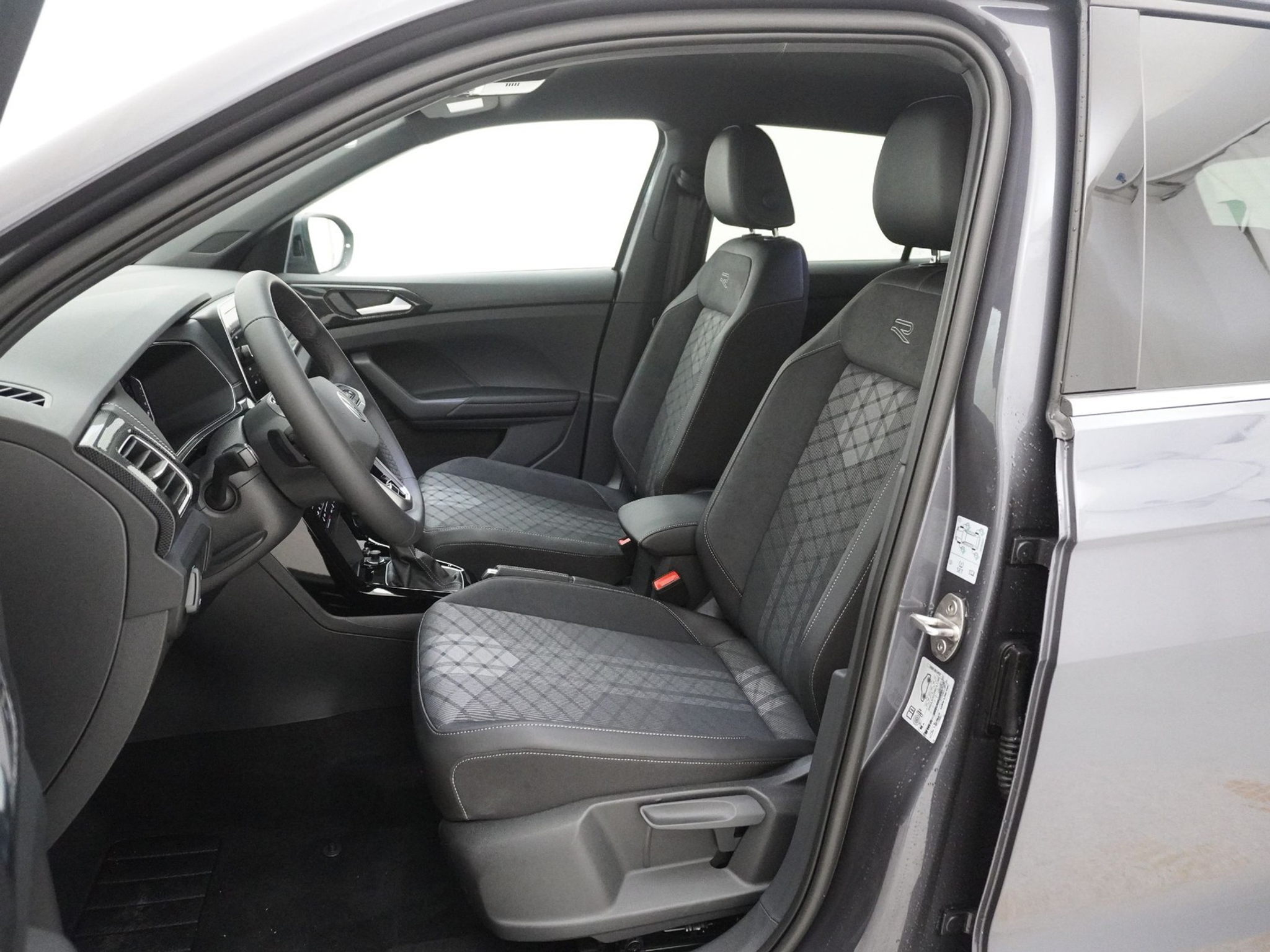 listing desktop thumbnail image 8