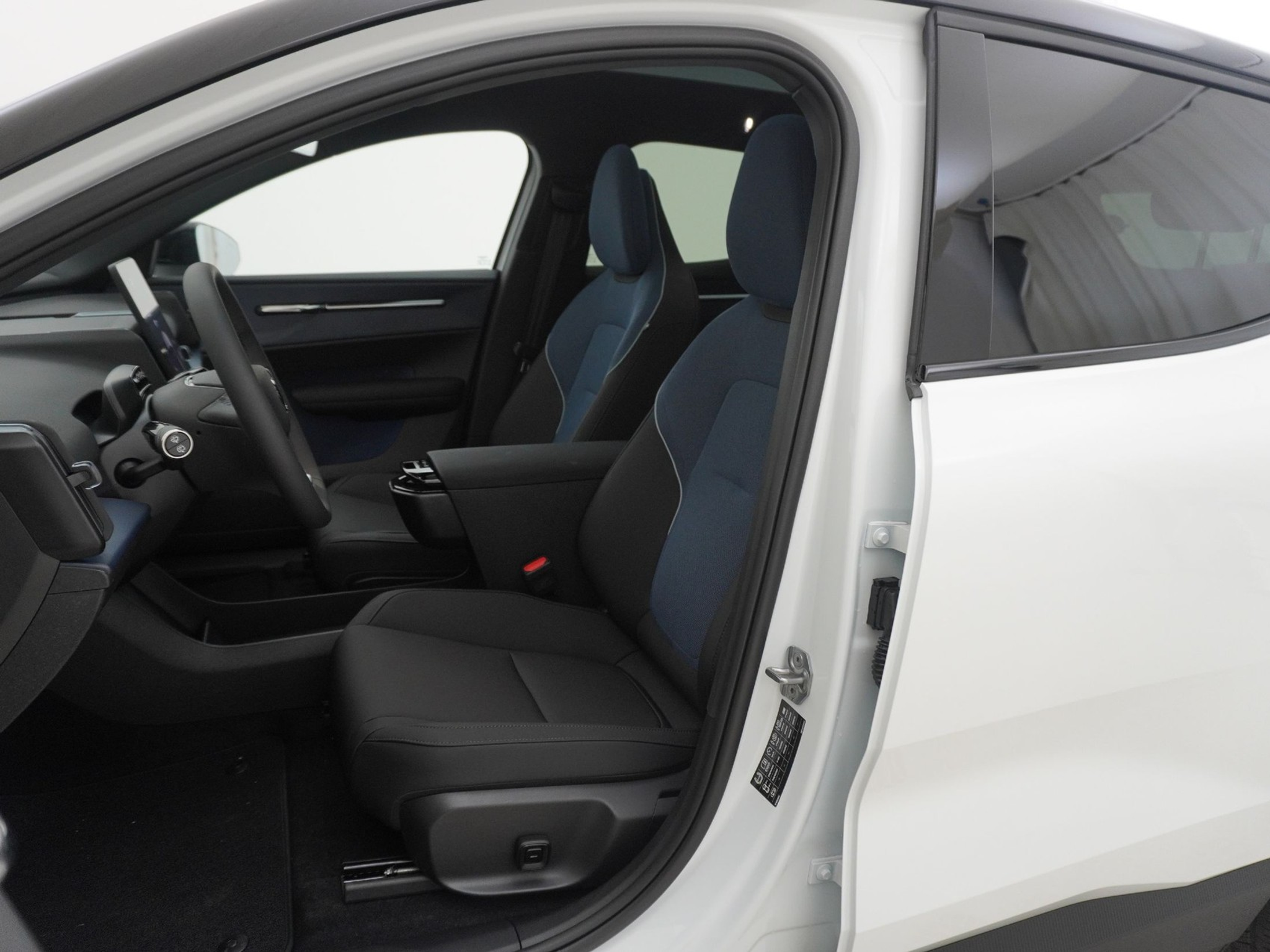 listing desktop thumbnail image 11