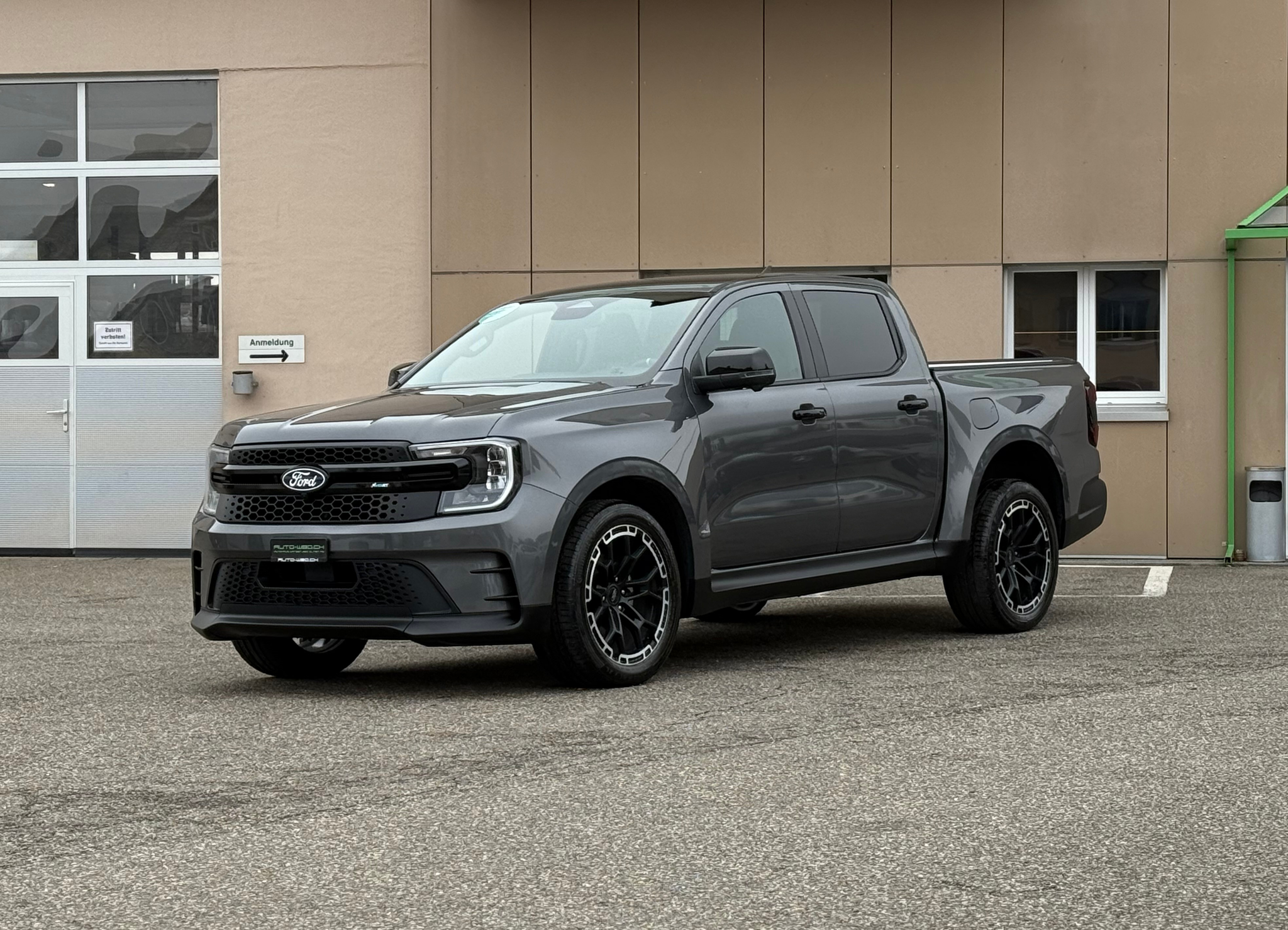 listing desktop thumbnail image 0